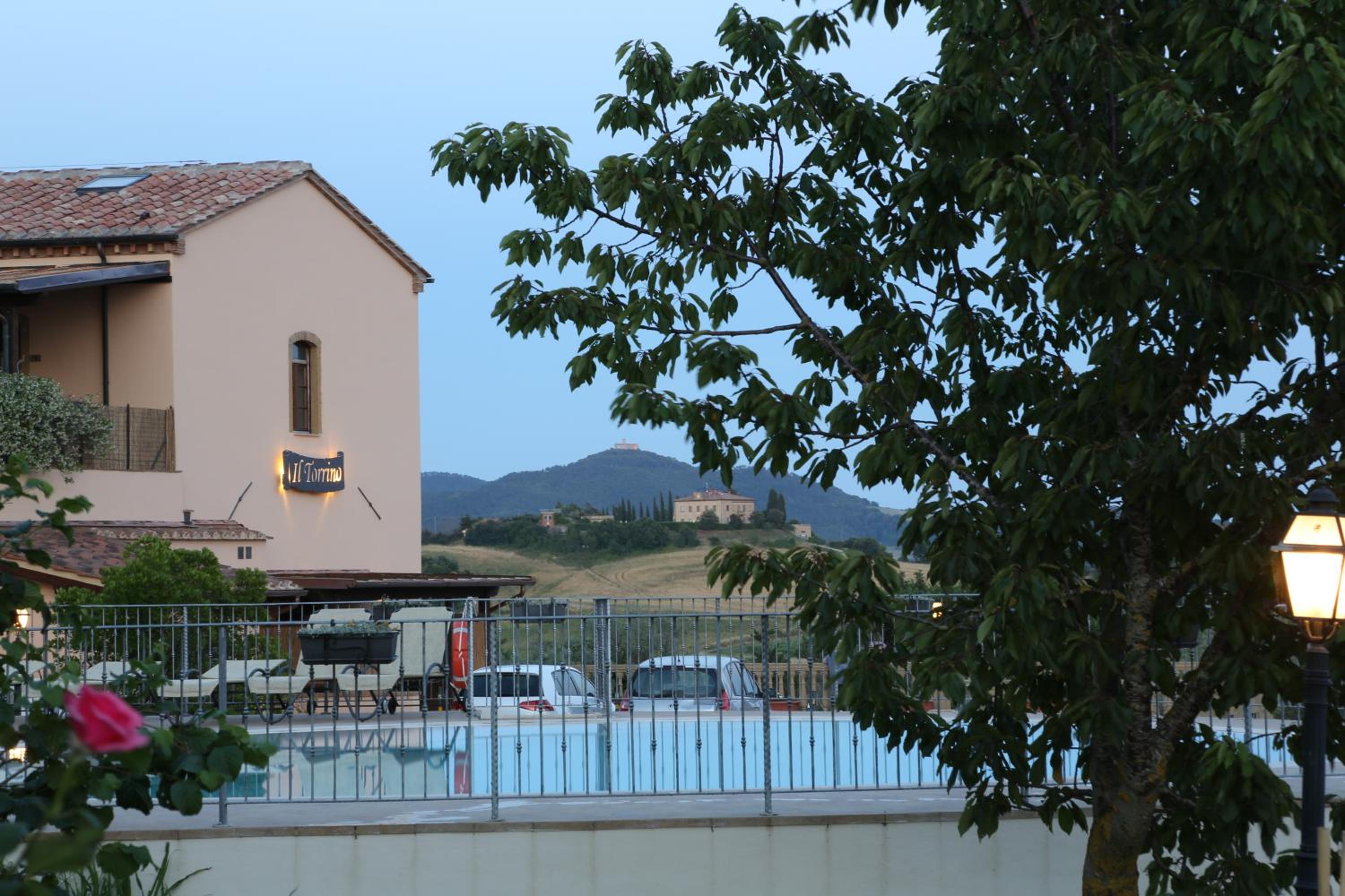 Photo 8