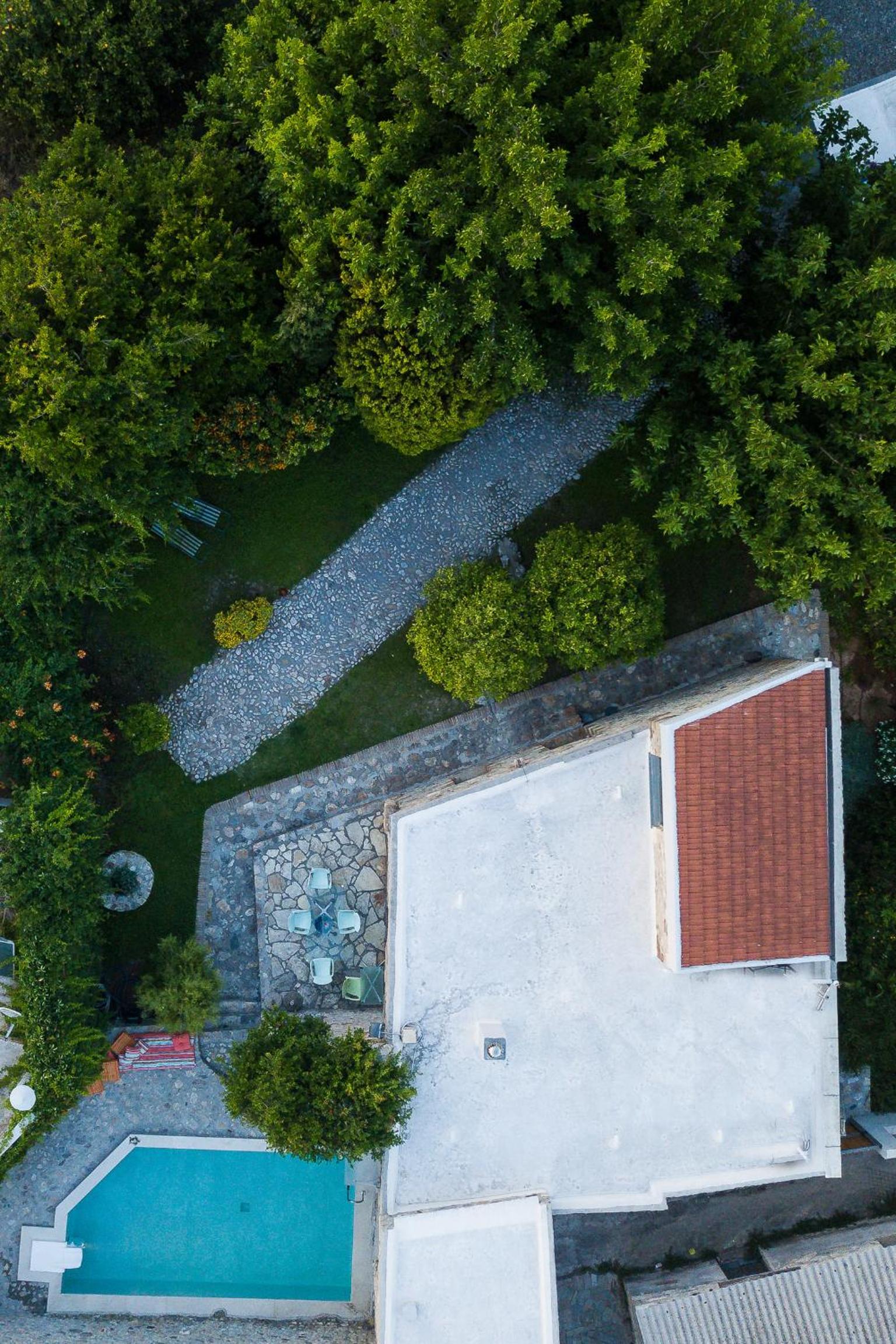Photo 18