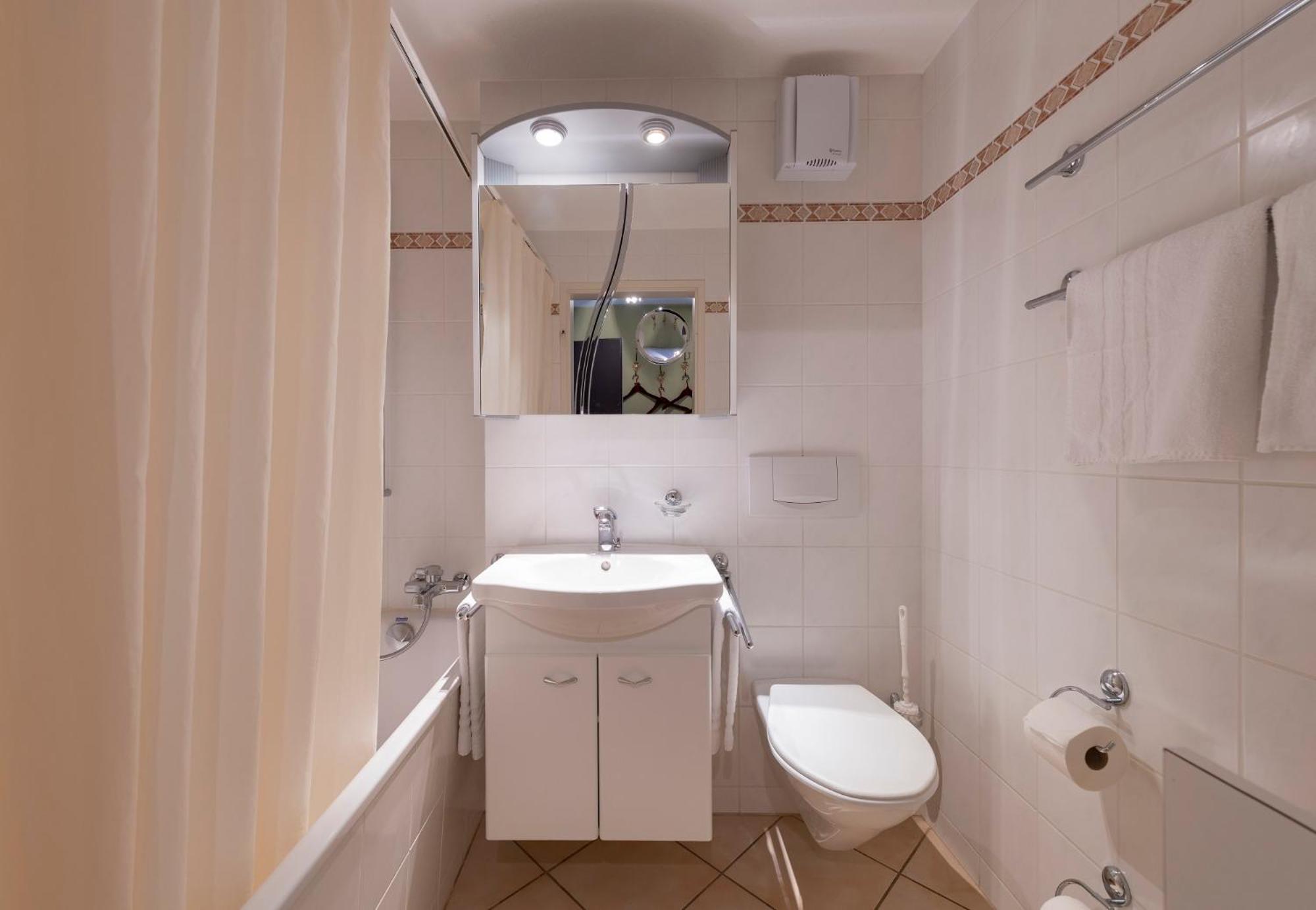 Zuhause in den Alpen Ihre Ferienwohnung mit Hallenbad und Sauna