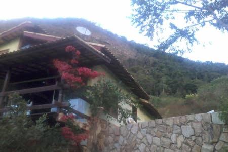 Casa Alpina com vista panoramica de Lumiar