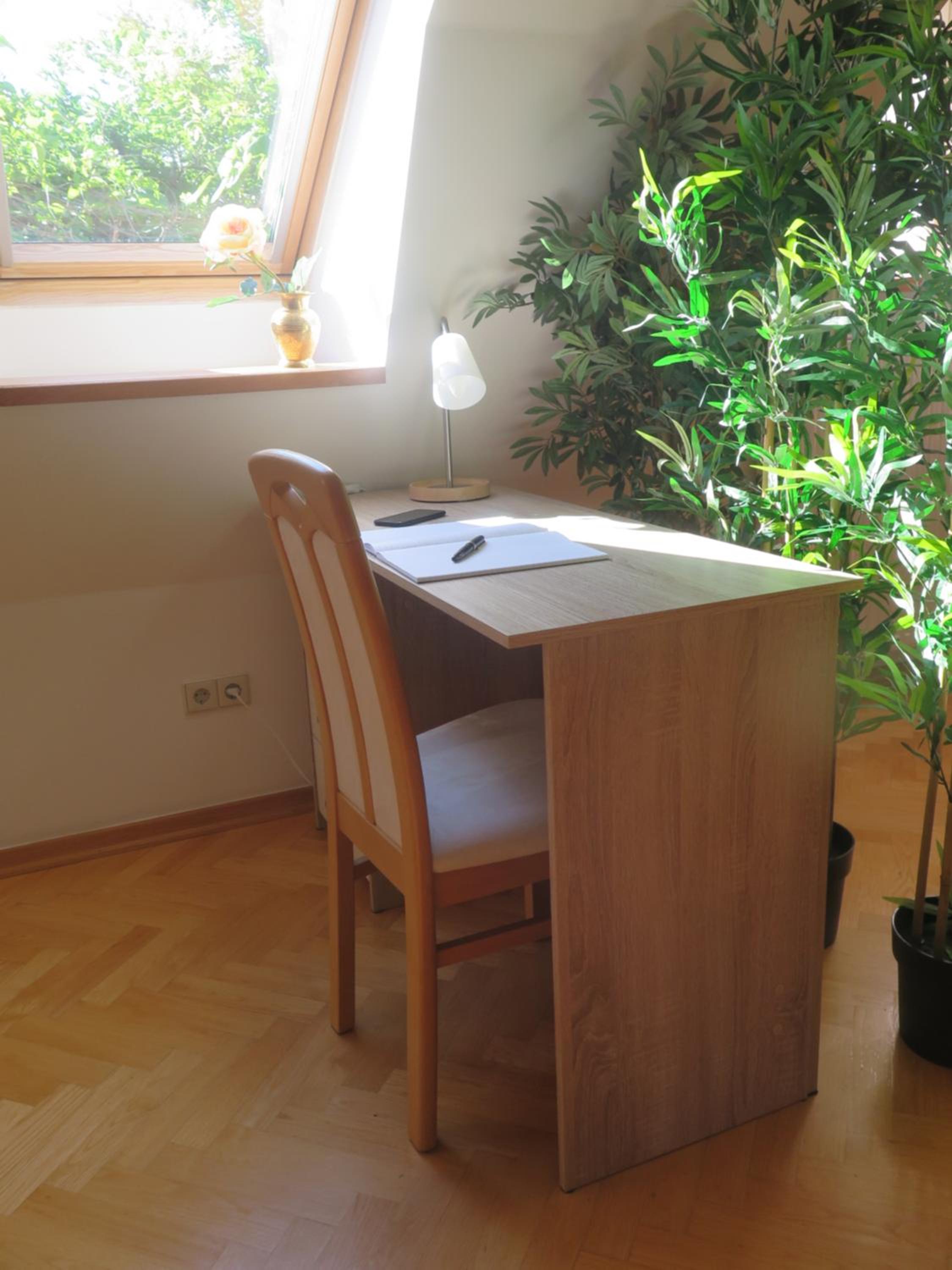 Schoenbrunn Gardens Deluxe Apartment