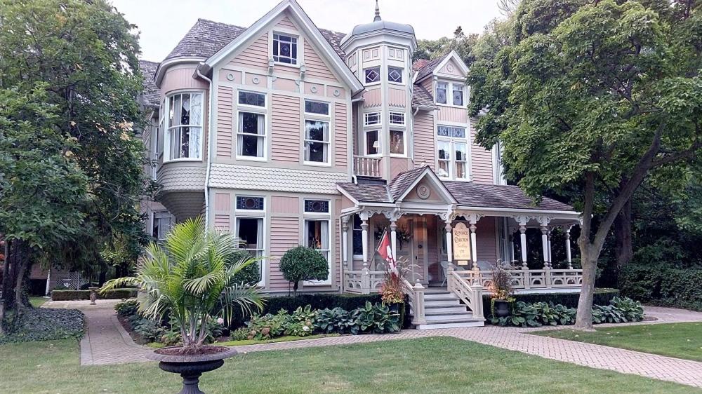 The White House Boutique B&B
