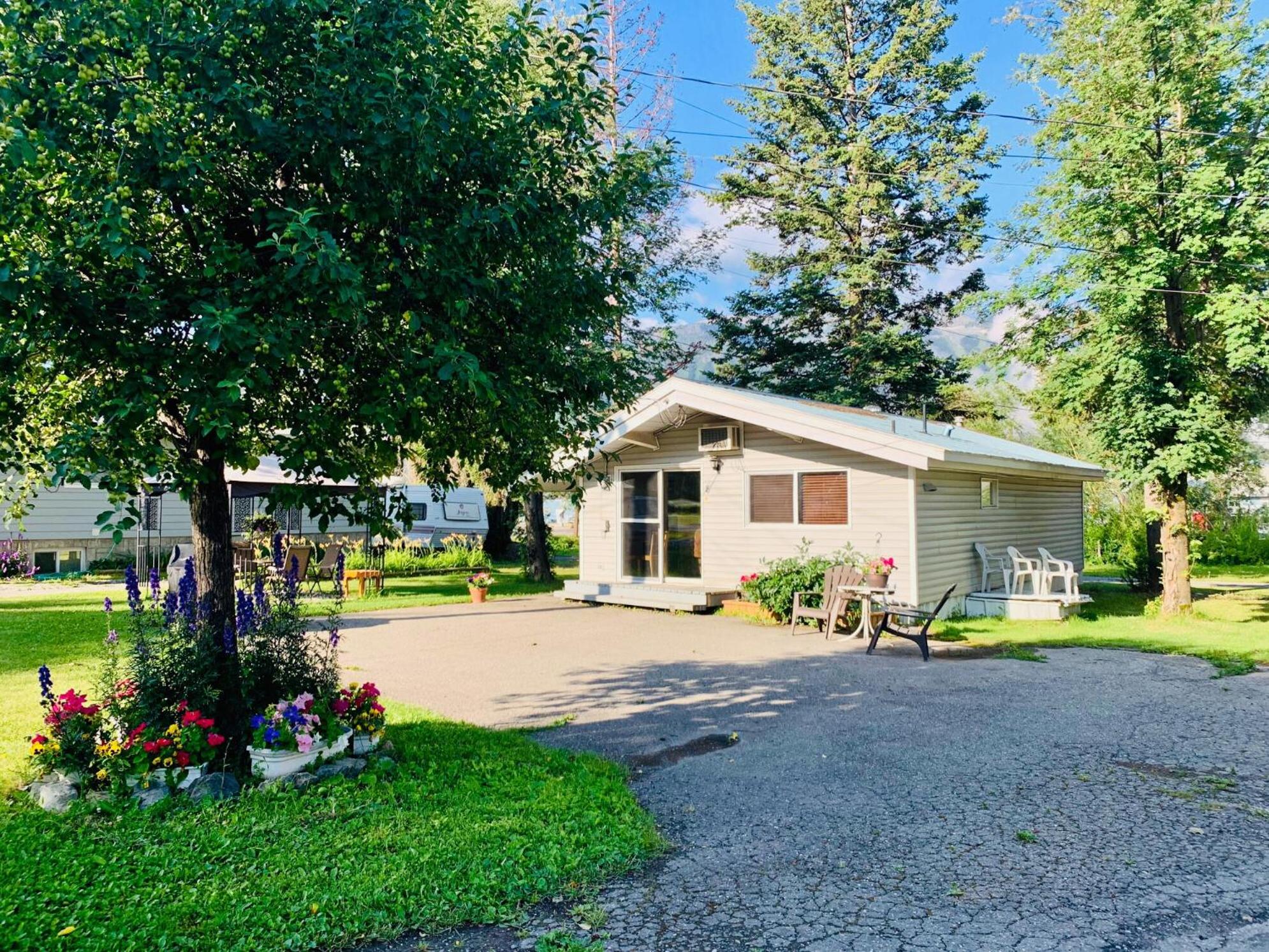 Golden Vacations - Brookside Motel - Property Image 21