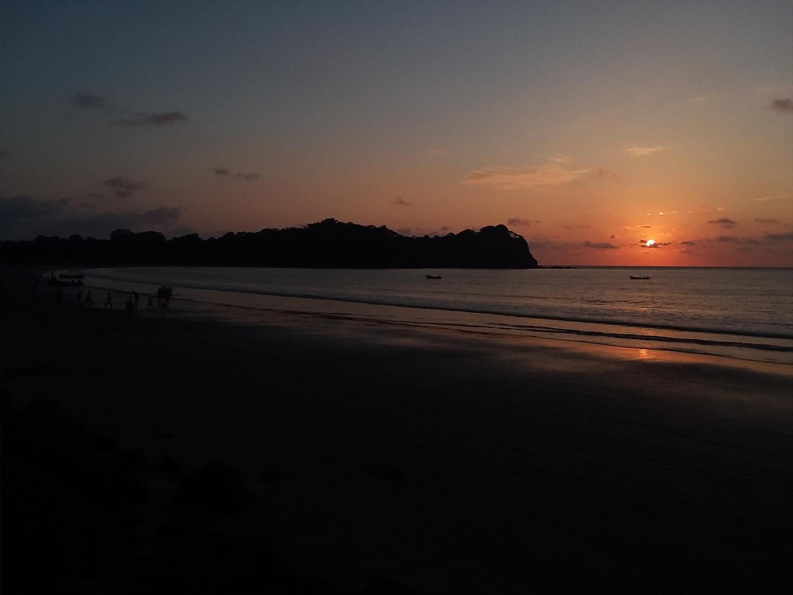 Hostal Camping Sin Fronteras Mompiche view 5