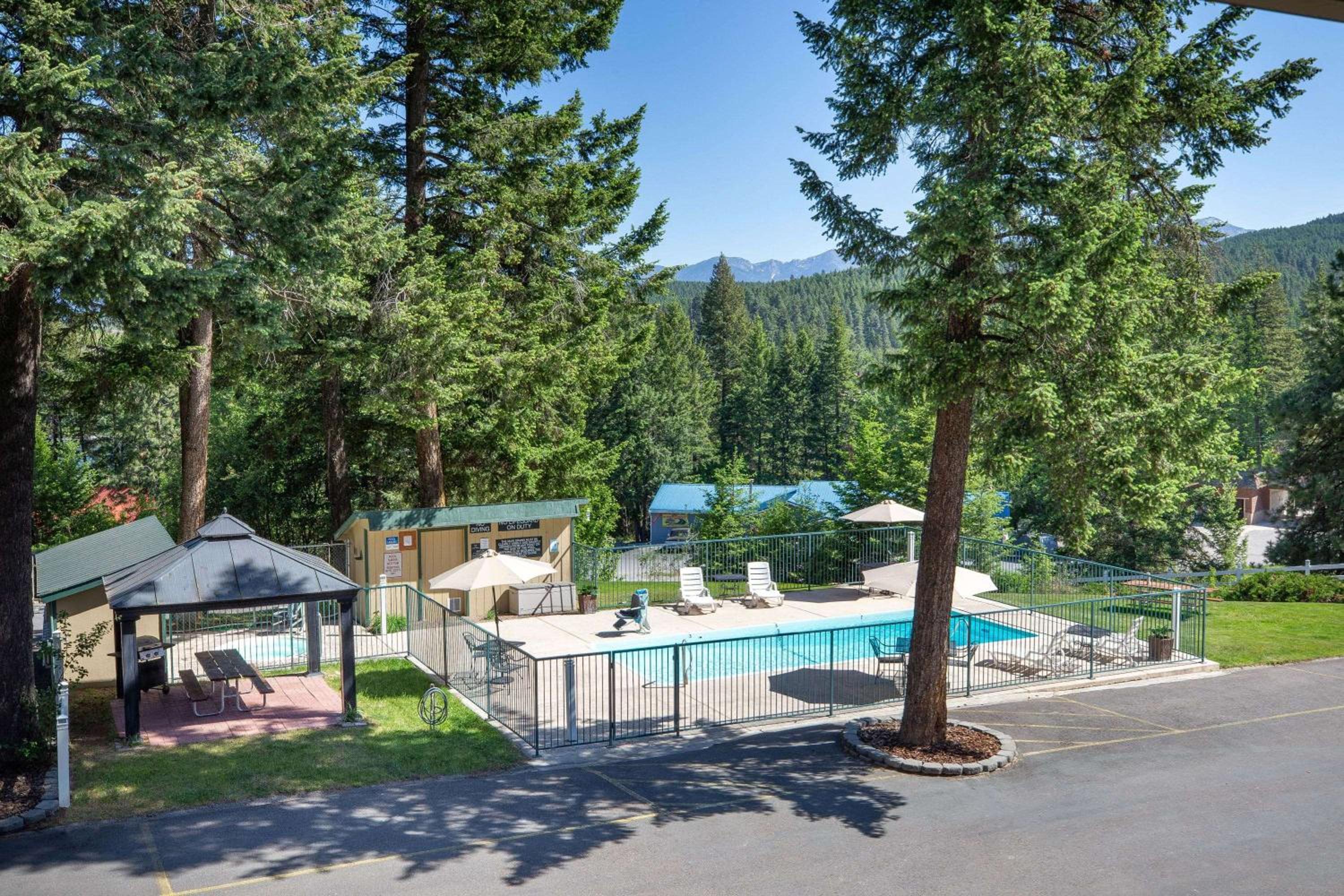 Timbers Motel