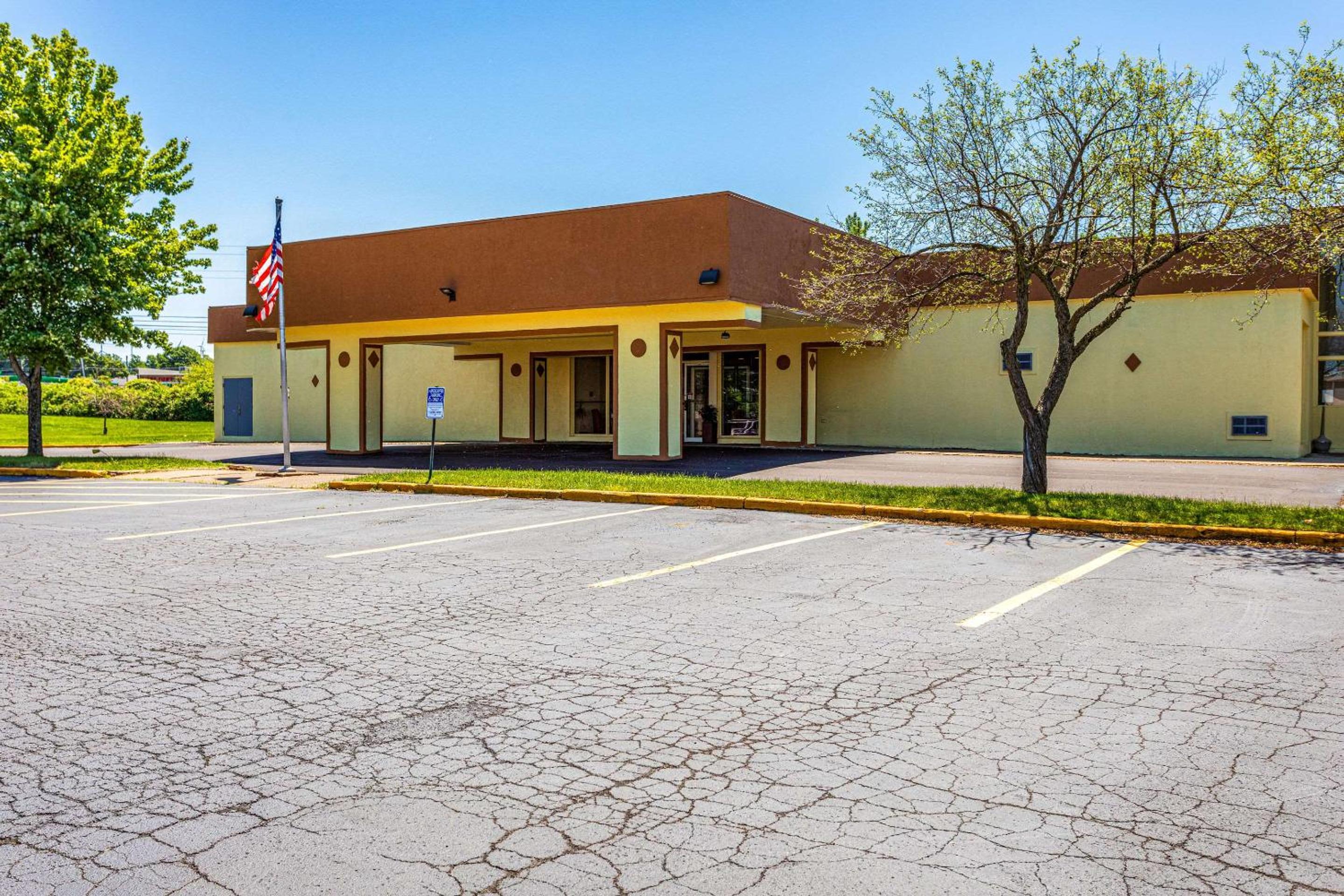 Americas Best Value Inn Fredonia NY view 2