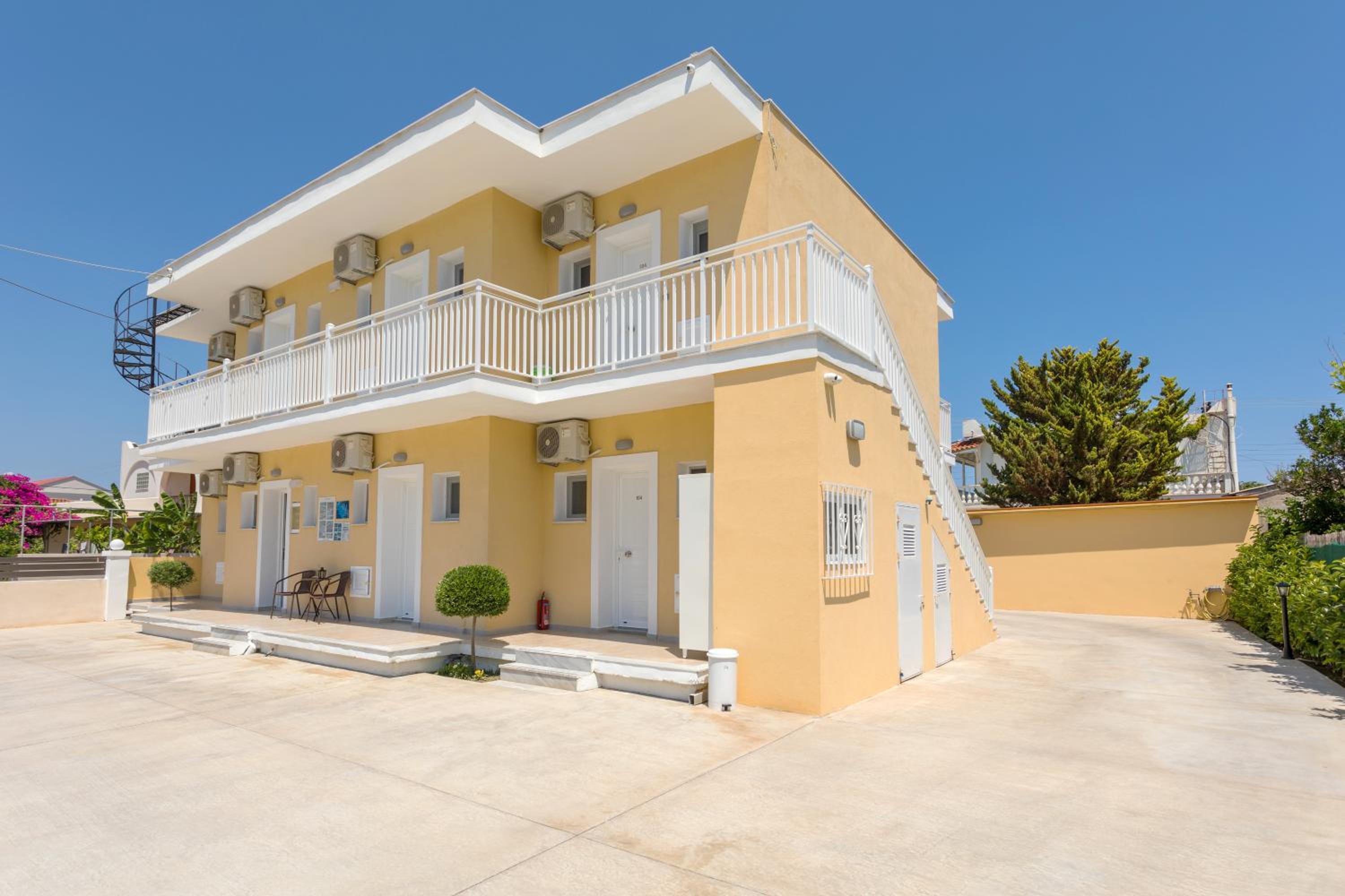 Morfeas Zante Apartments