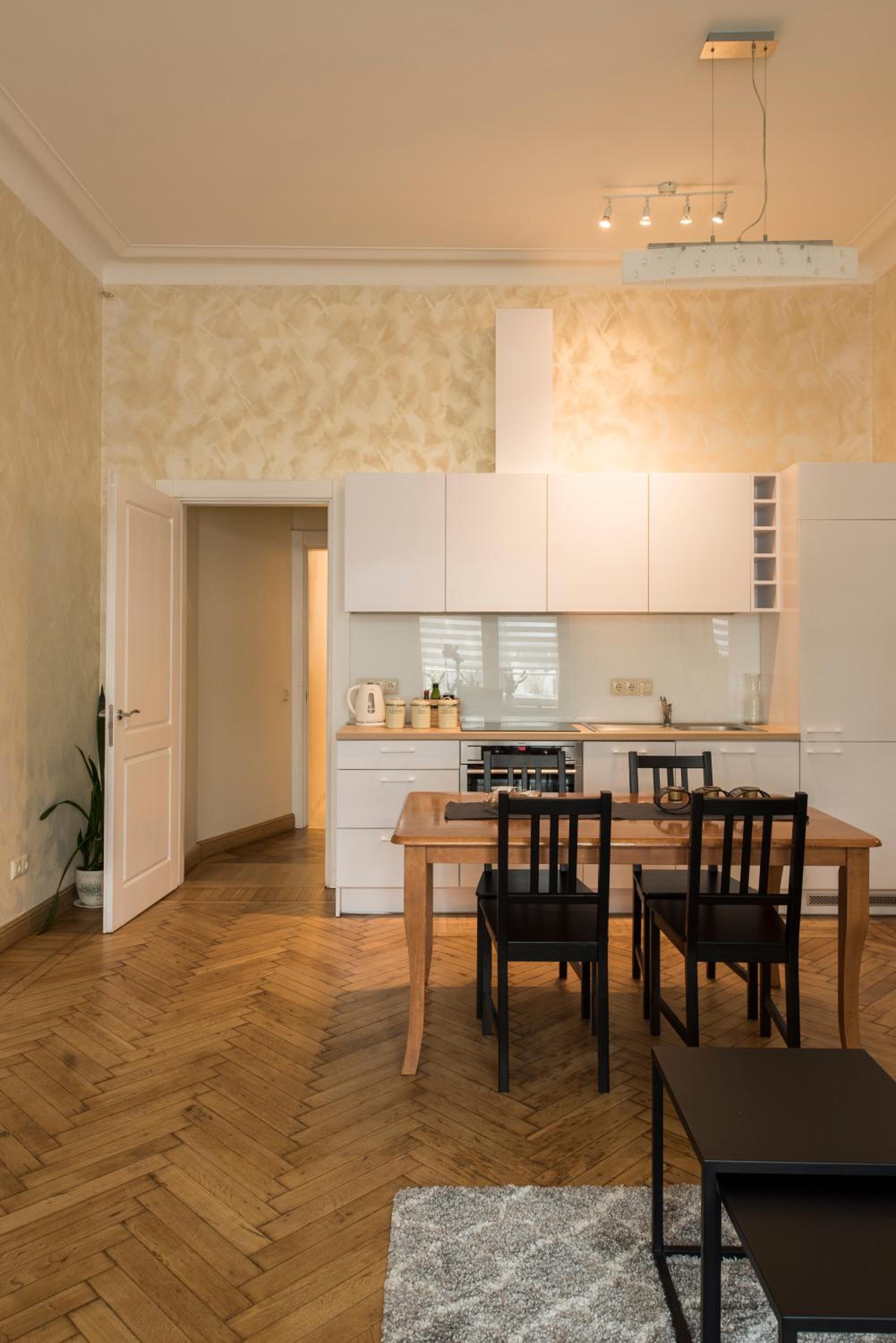 M Terrace - Spacious City Center Apartment with Free Parking view 2