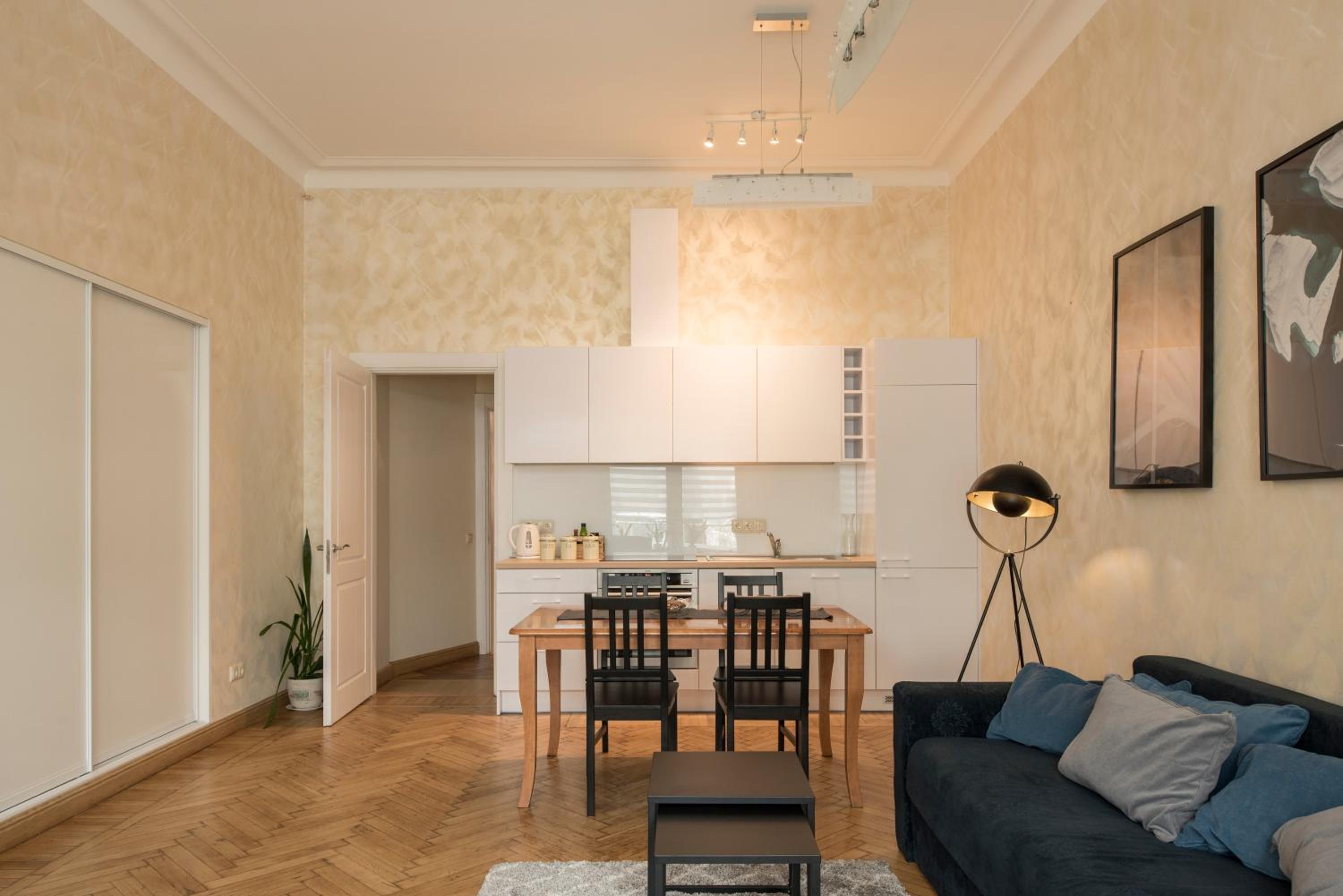 M Terrace - Spacious City Center Apartment with Free Parking view 3