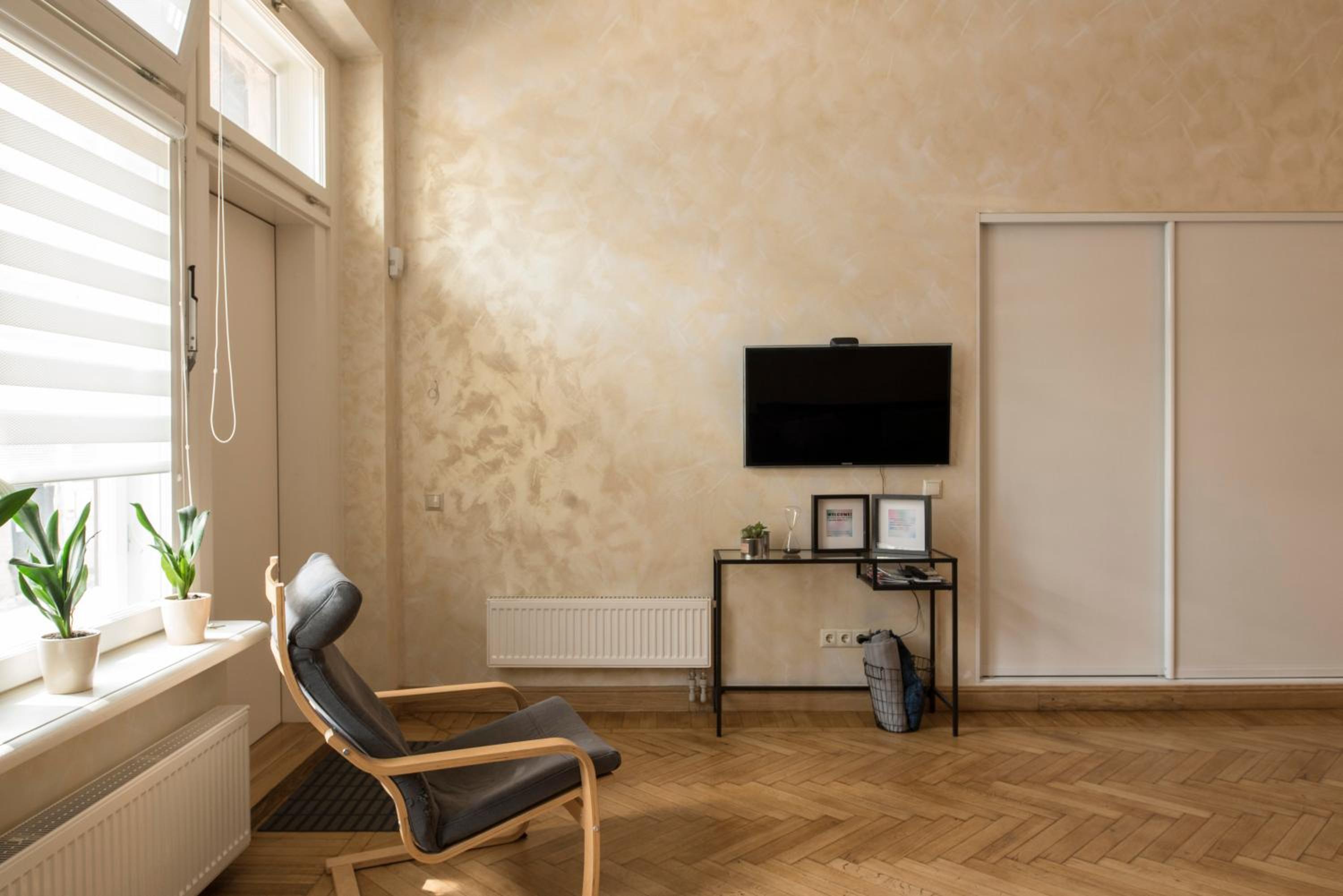 M Terrace - Spacious City Center Apartment with Free Parking view 5