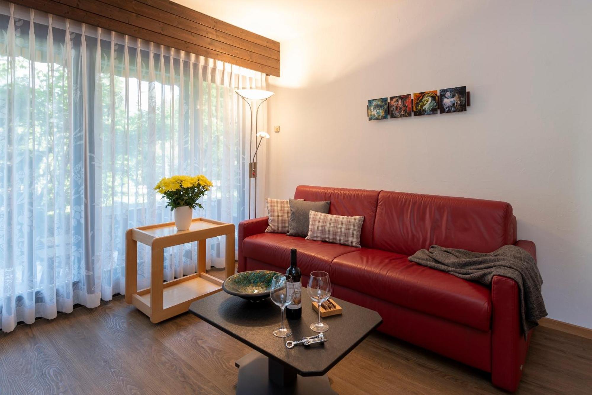Zuhause in den Alpen Ihre Ferienwohnung mit Hallenbad und Sauna