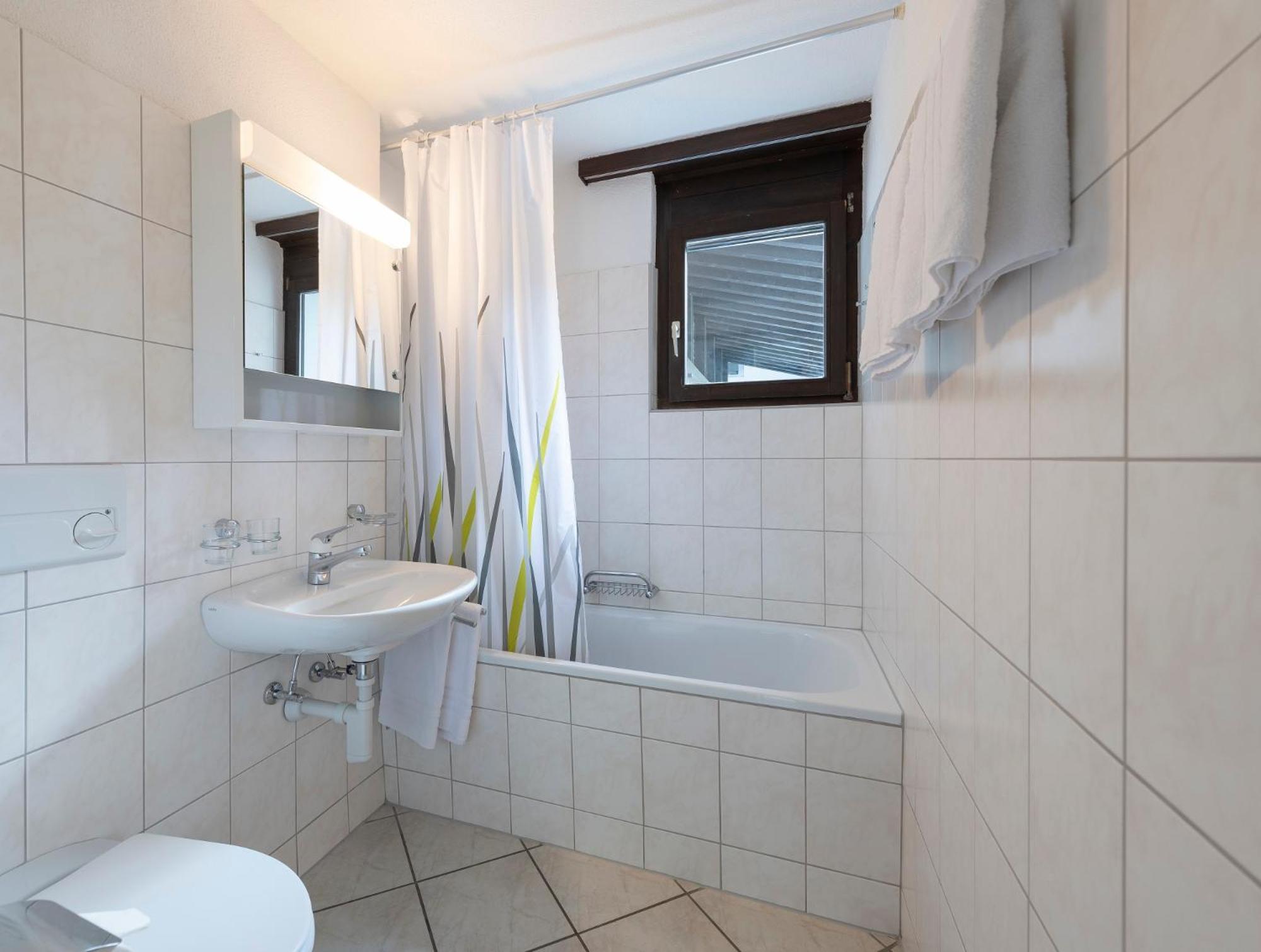 Zuhause in den Alpen Ihre Ferienwohnung mit Hallenbad und Sauna