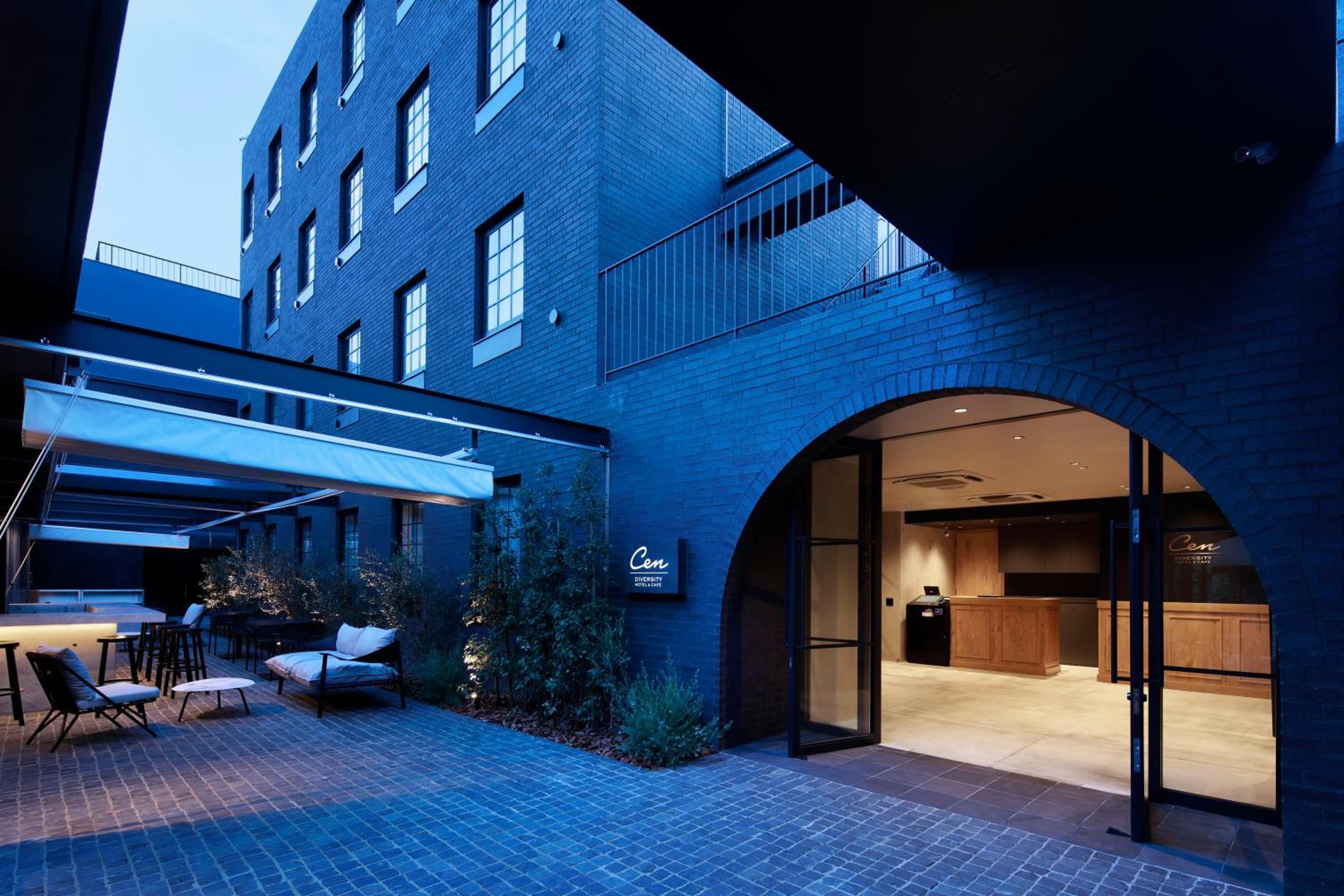 HOTEL CEN-4