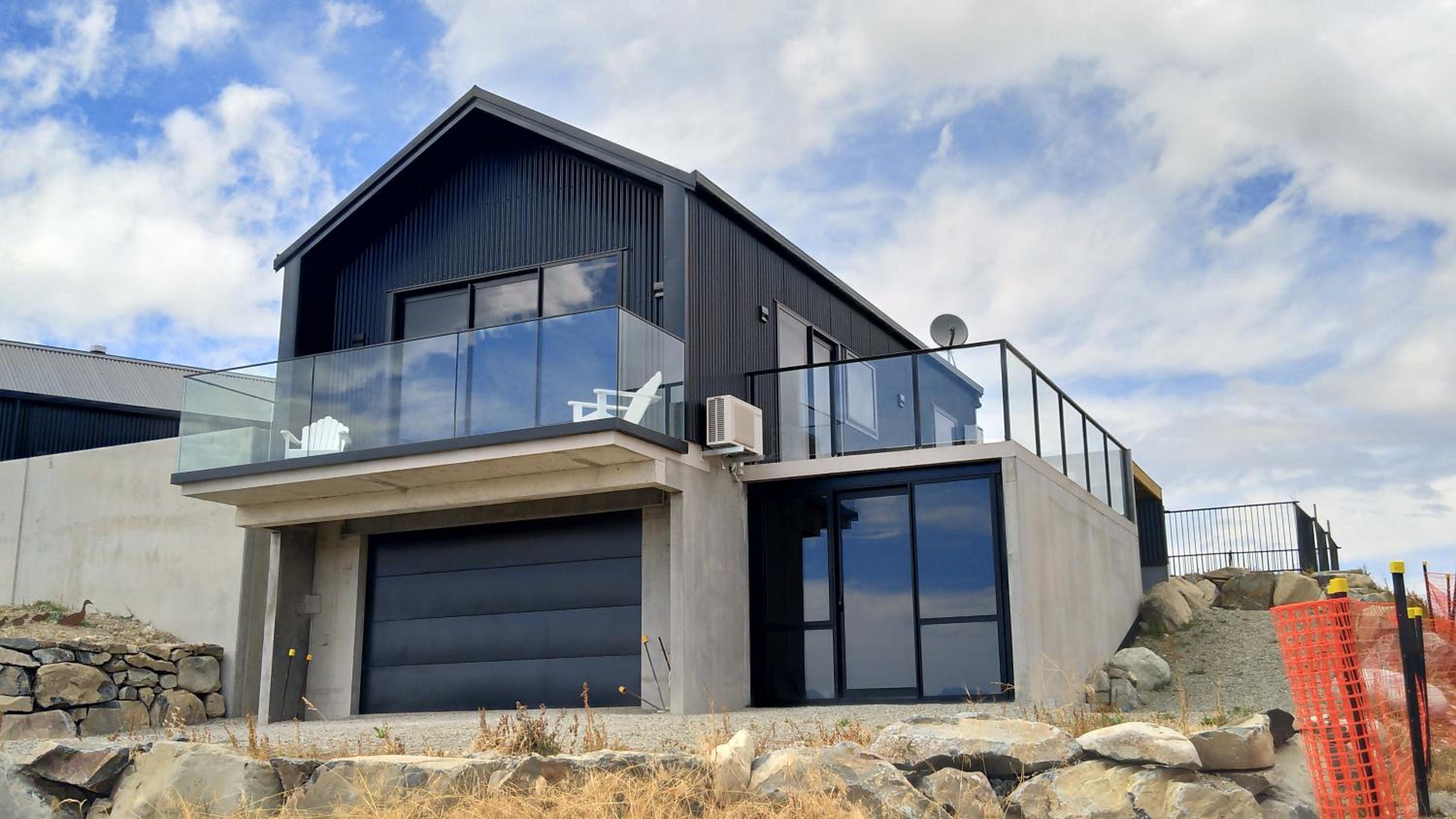 Galaxy Lakeview House view 2