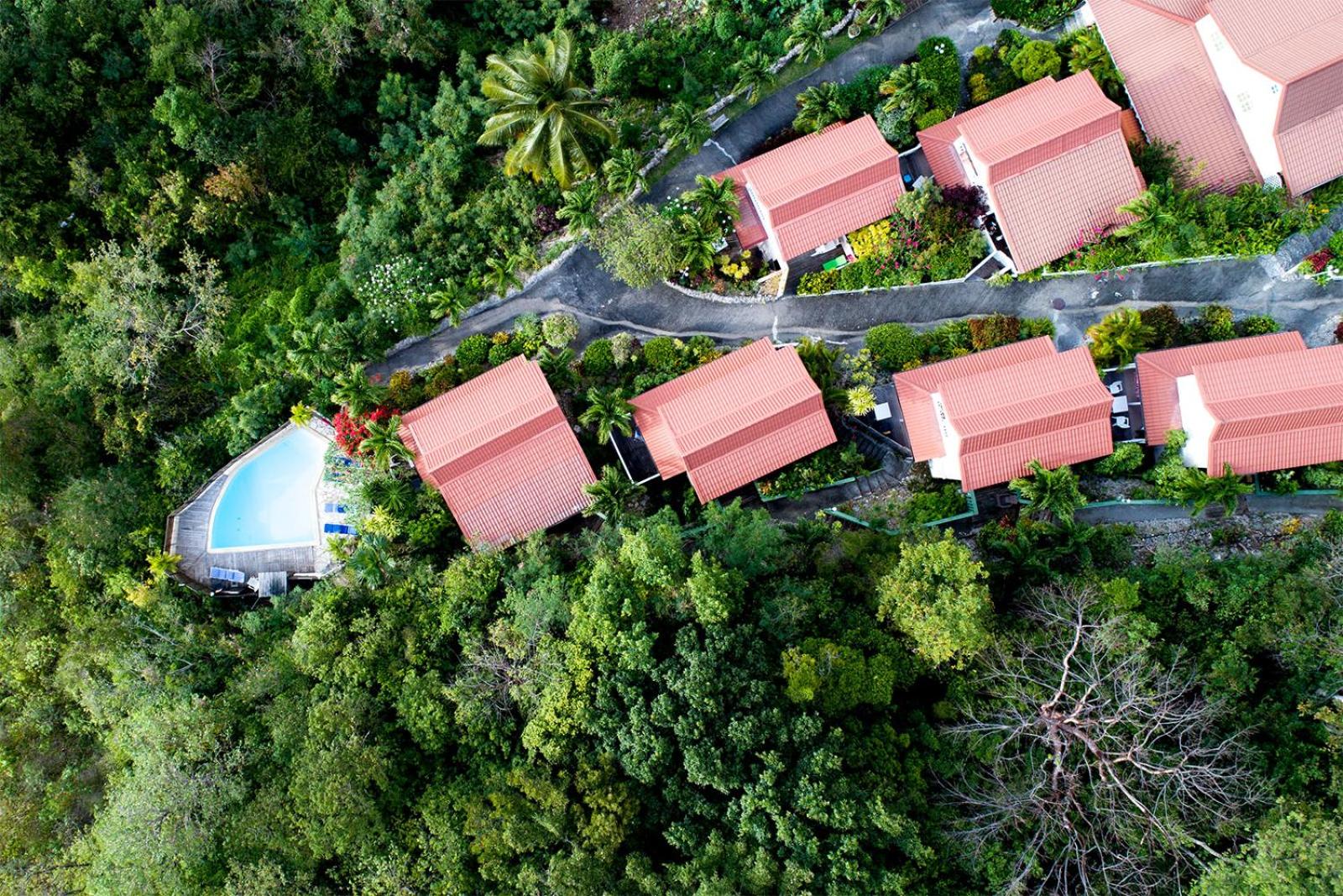 Anoli Lodges