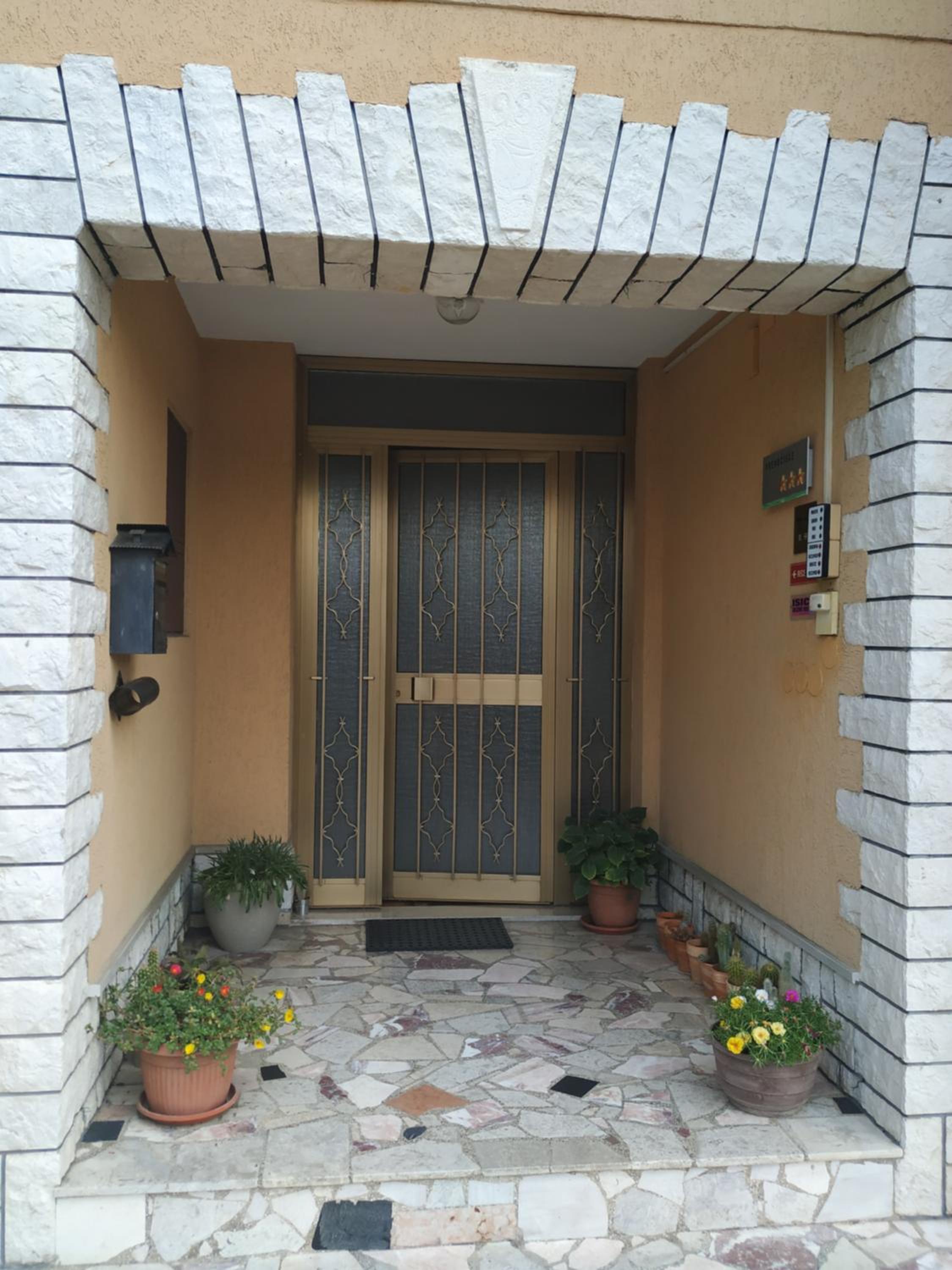 Photo 37