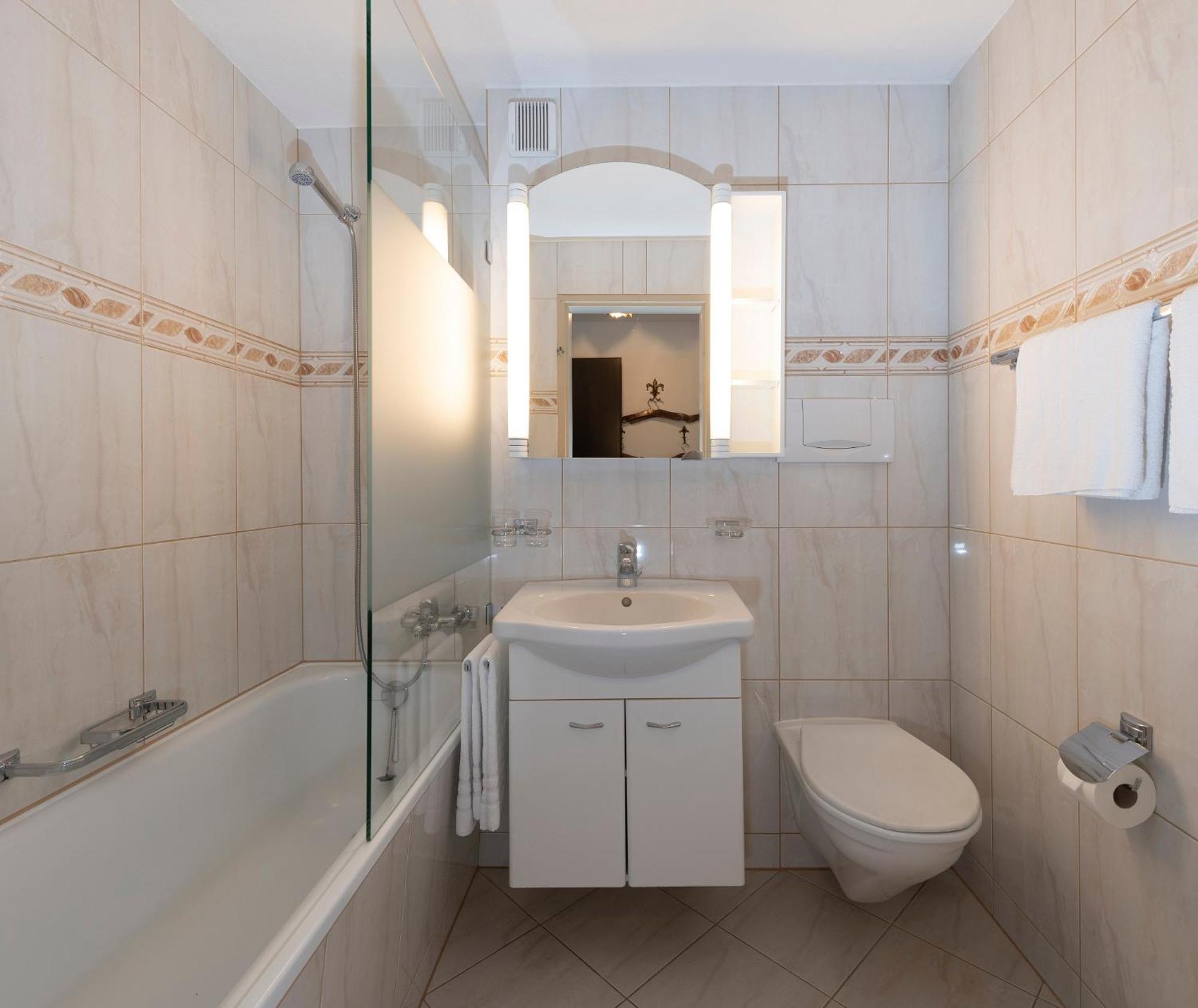 Zuhause in den Alpen Ihre Ferienwohnung mit Hallenbad und Sauna