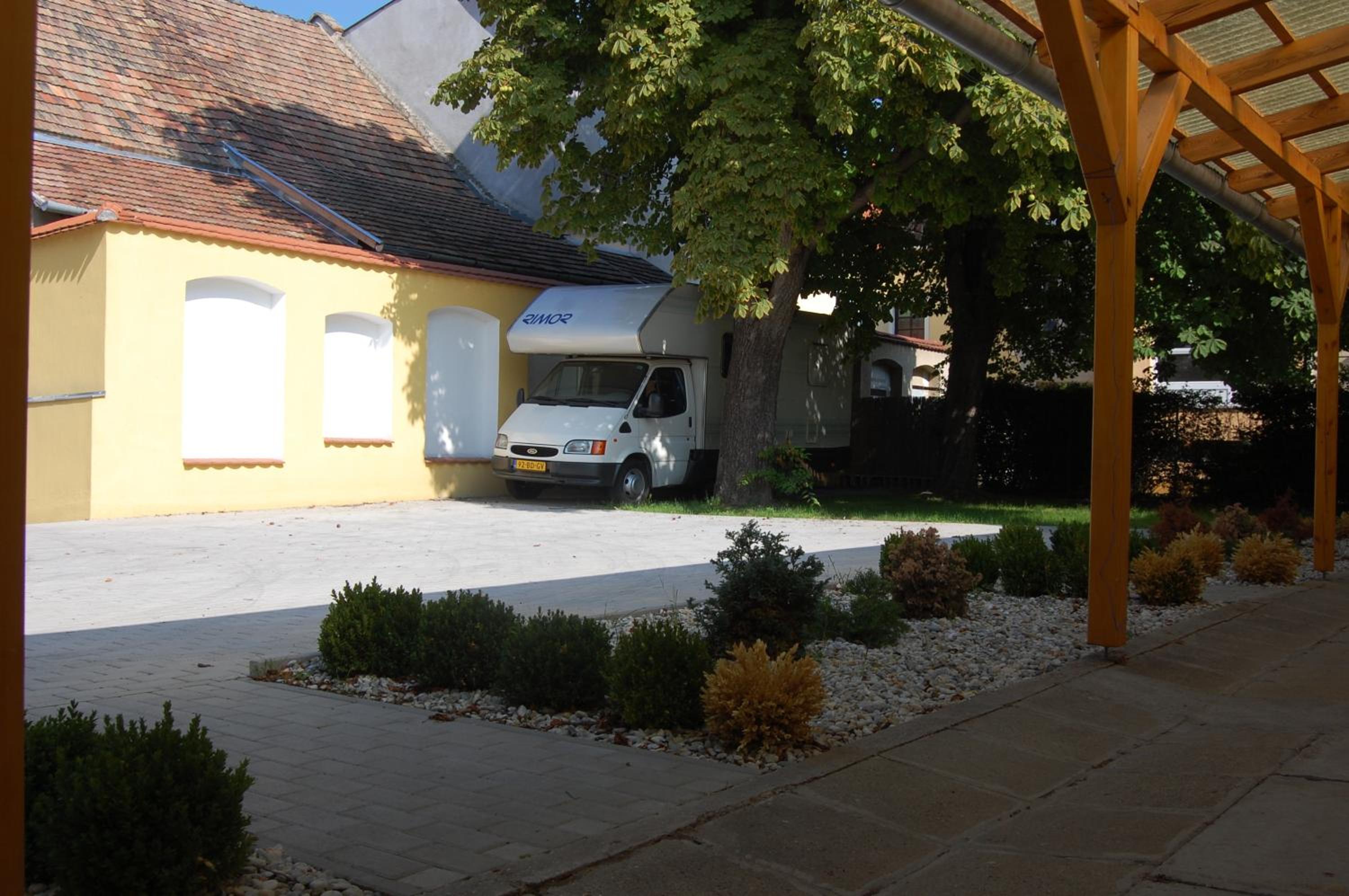 Photo 27