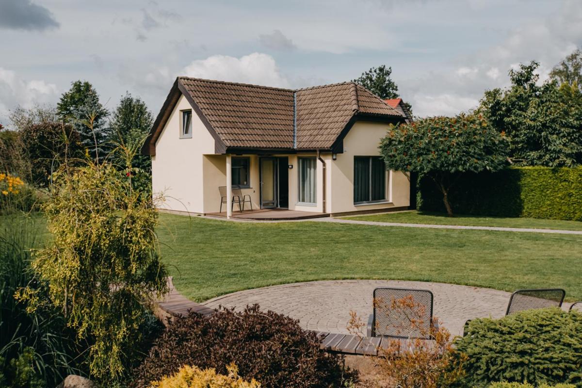 Hotel Garden Apartment - Image 1