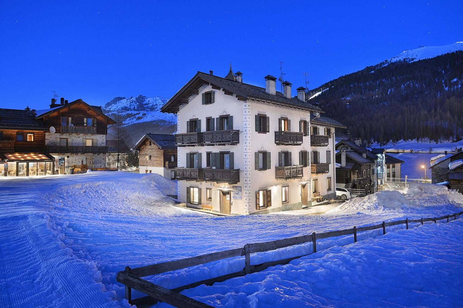 Chalet Goloseria view 3