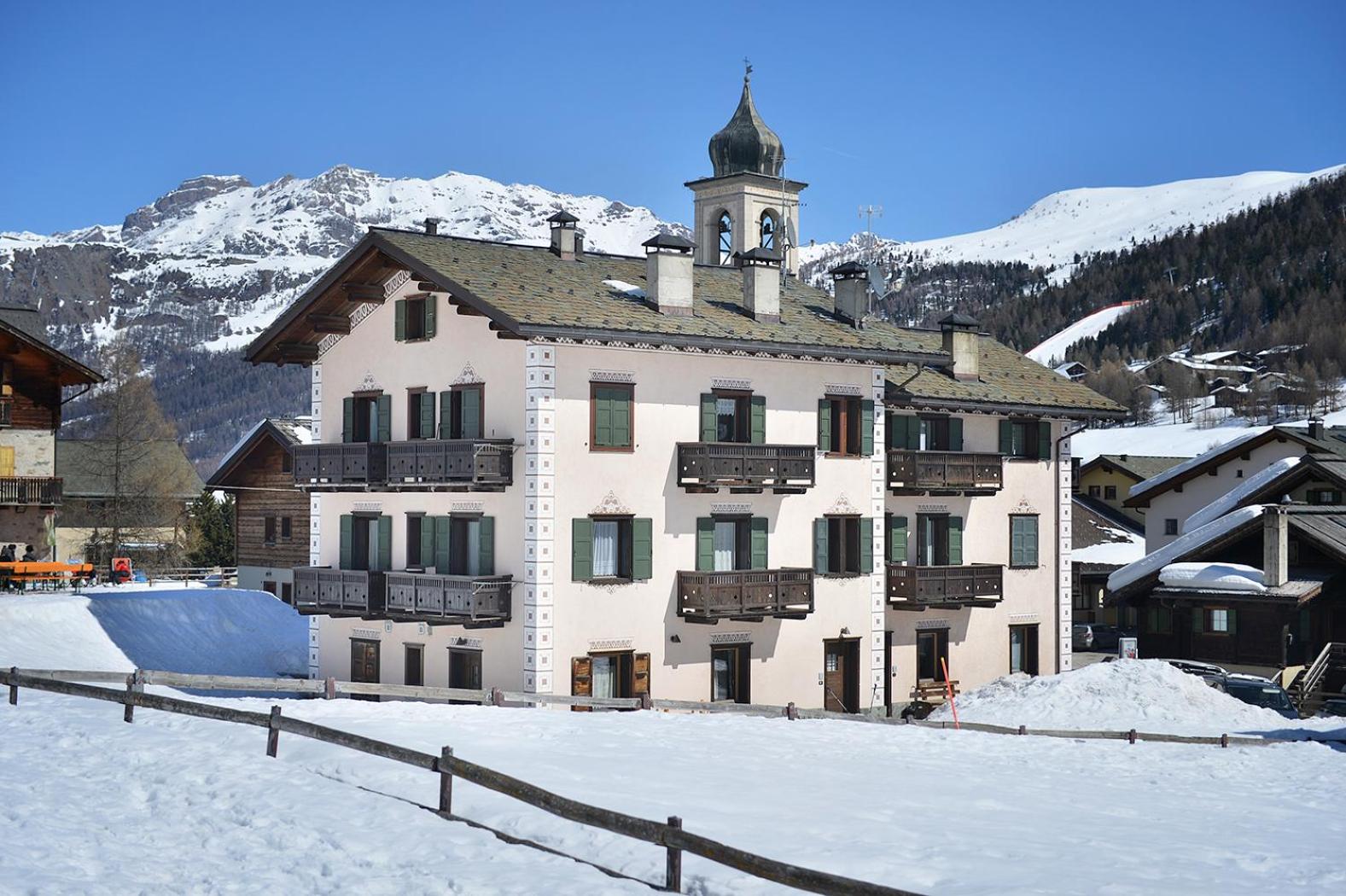 Chalet Goloseria view 2