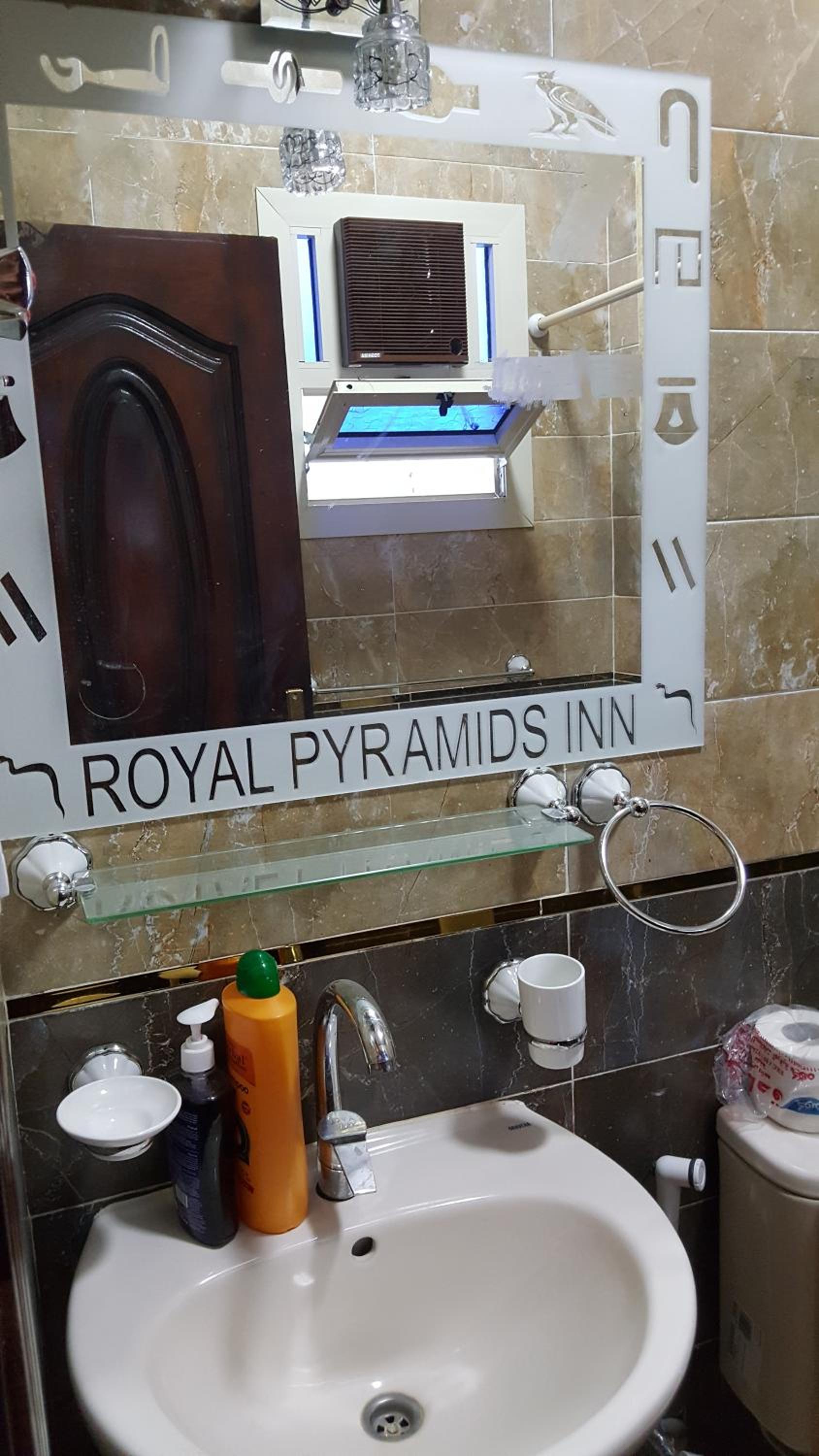 Royal Pyramids Inn