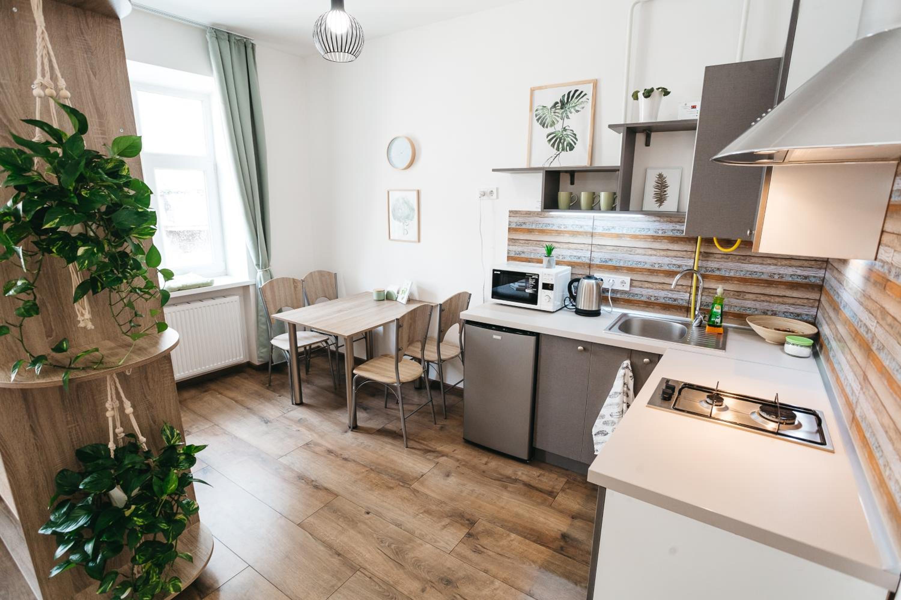 "Green Oasis Apartment"