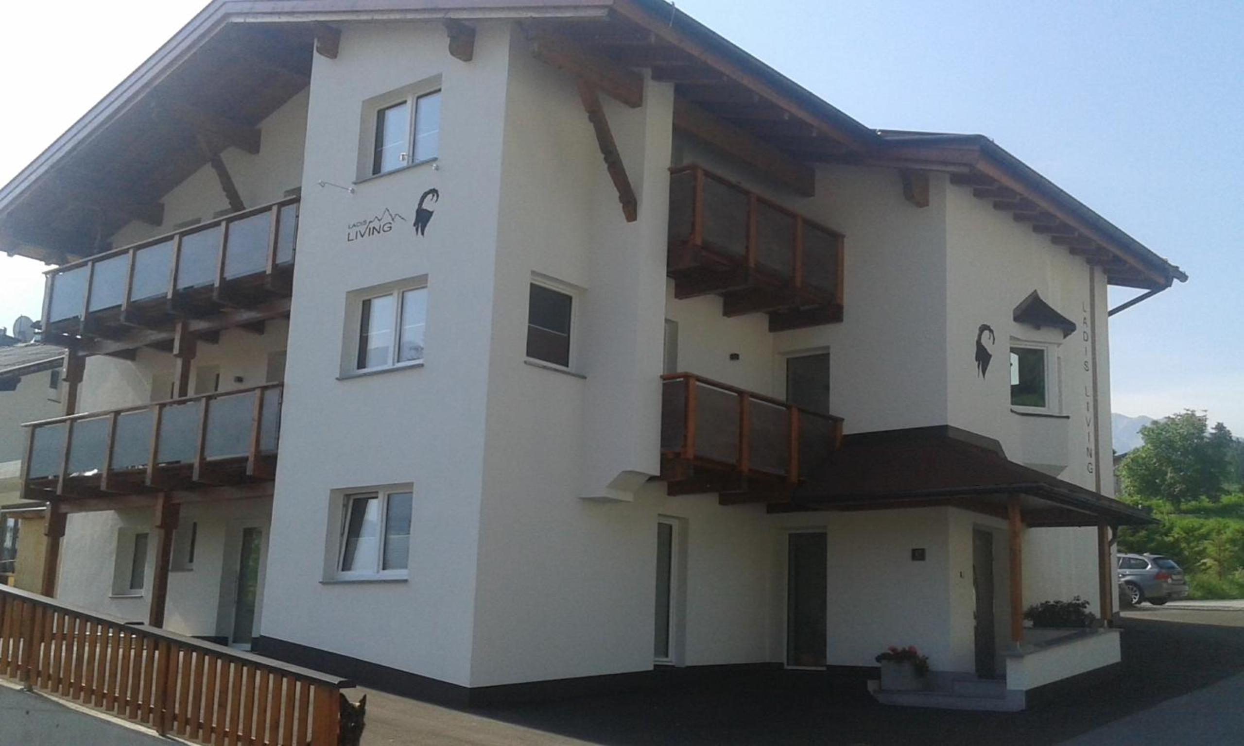 Ladis Living view 3
