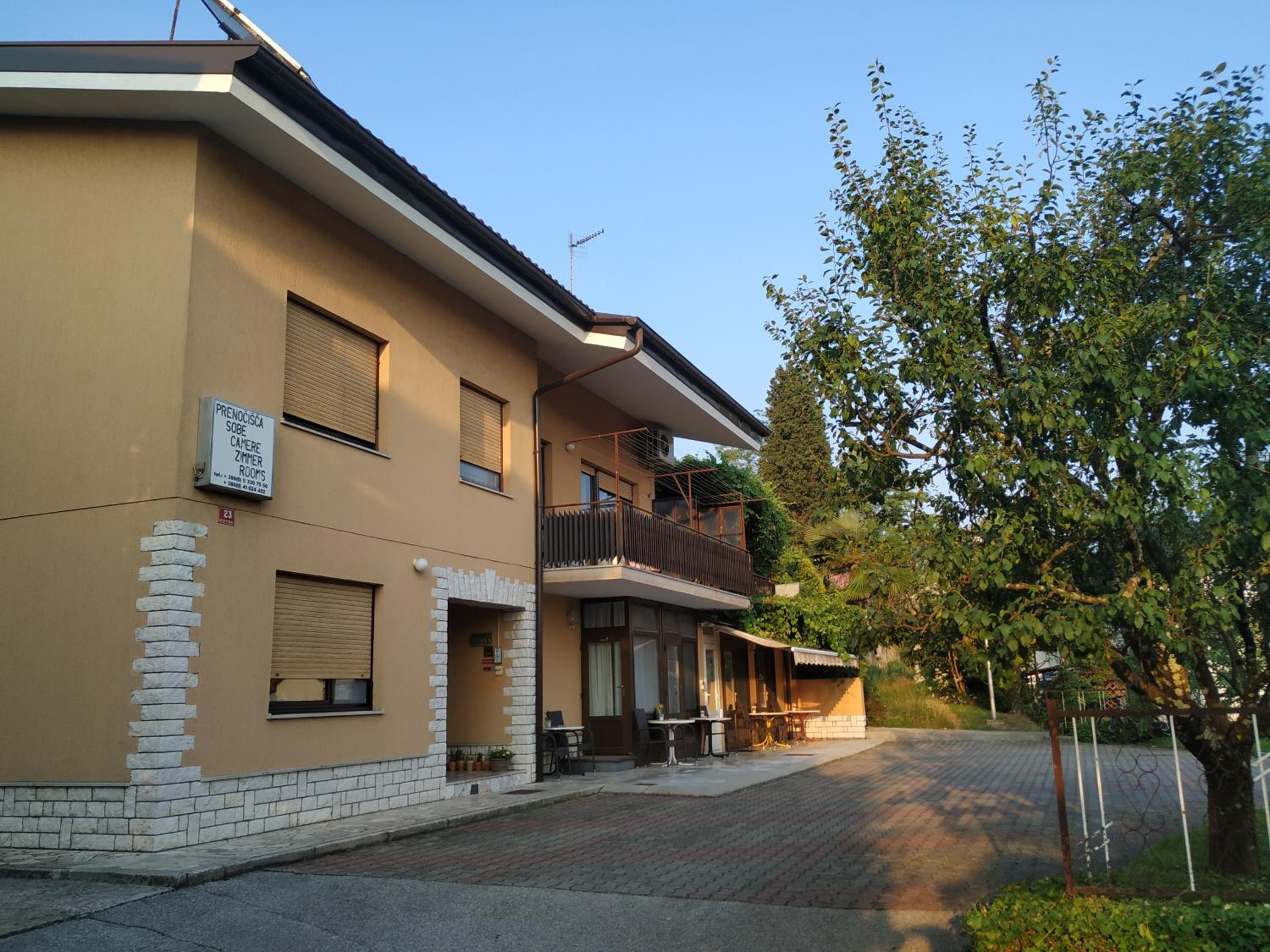 Photo 20