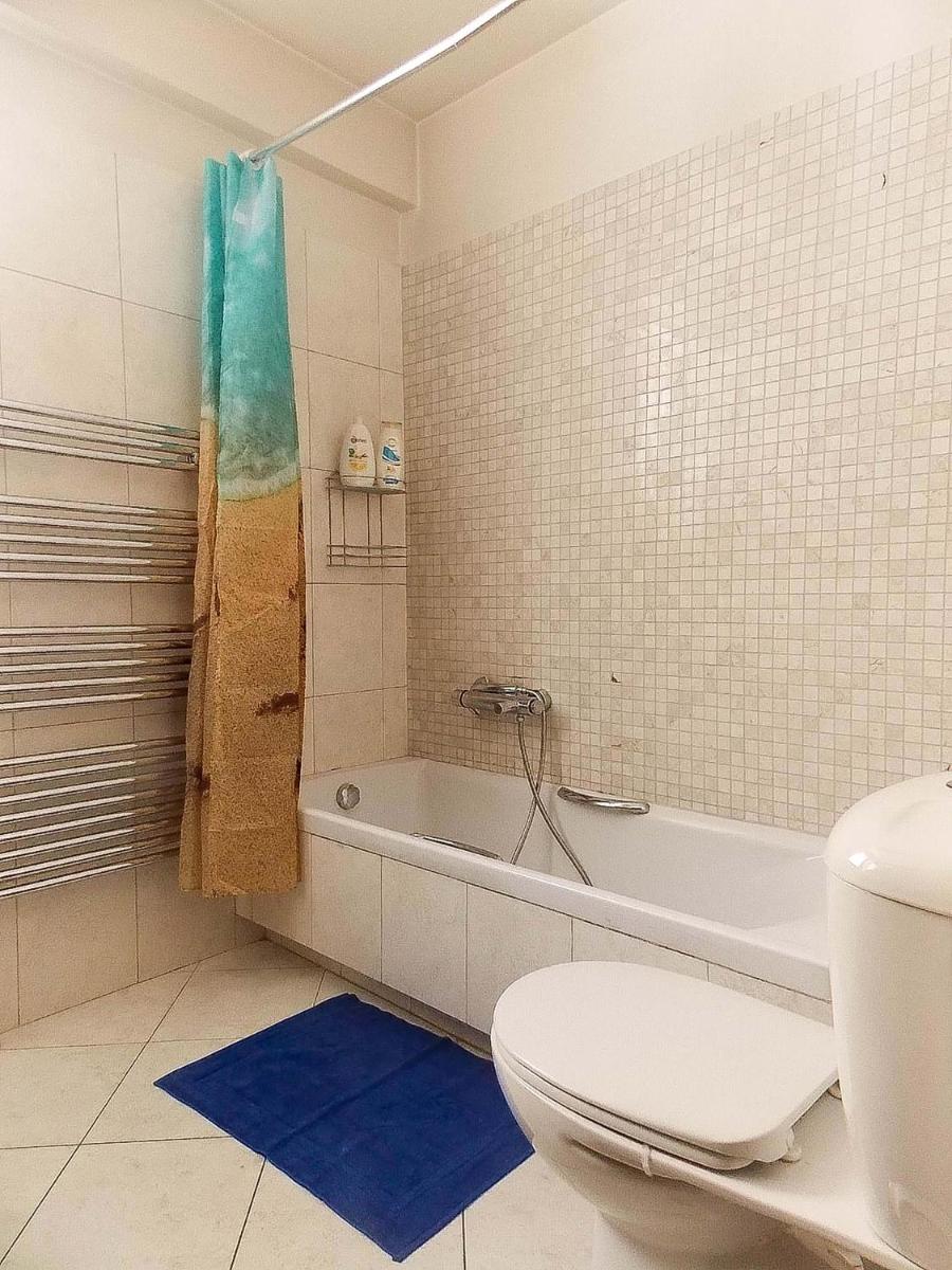 Nea Filadelfia- Spacious Apartment with Garden