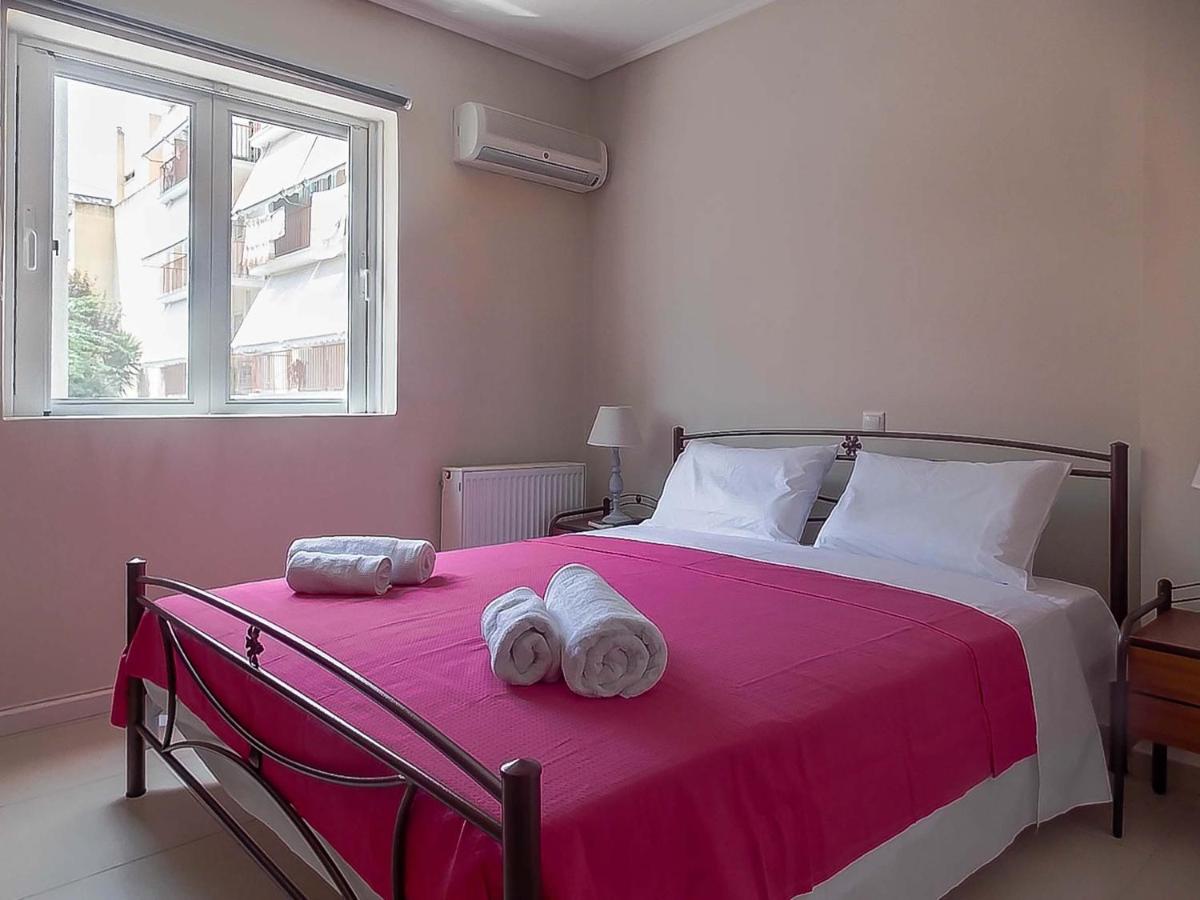 Nea Filadelfia- Spacious Apartment with Garden