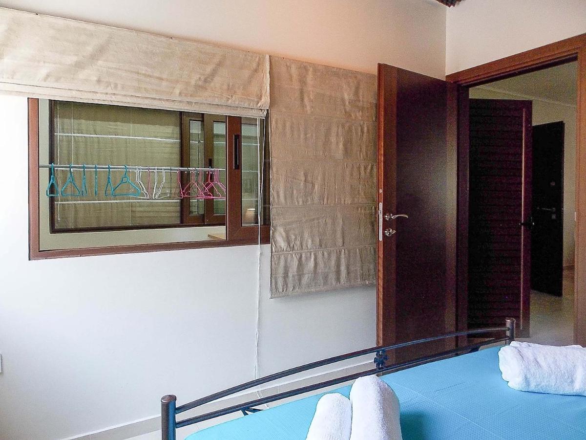 Nea Filadelfia- Spacious Apartment with Garden