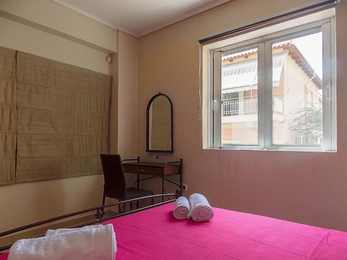 Nea Filadelfia- Spacious Apartment with Garden