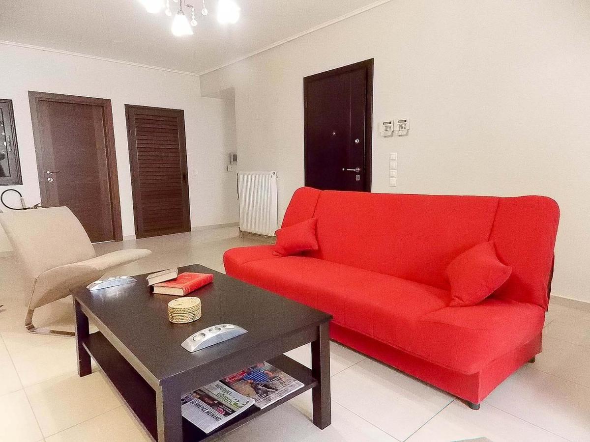 Nea Filadelfia- Spacious Apartment with Garden