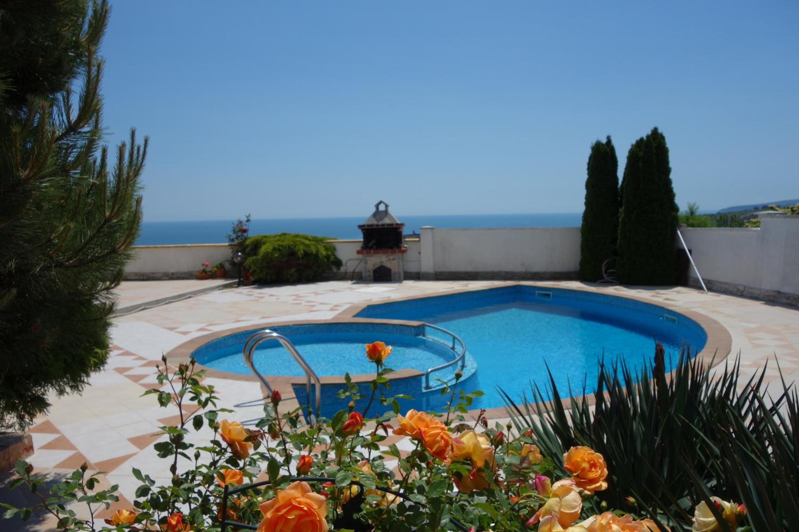 Villa Byala Grape House