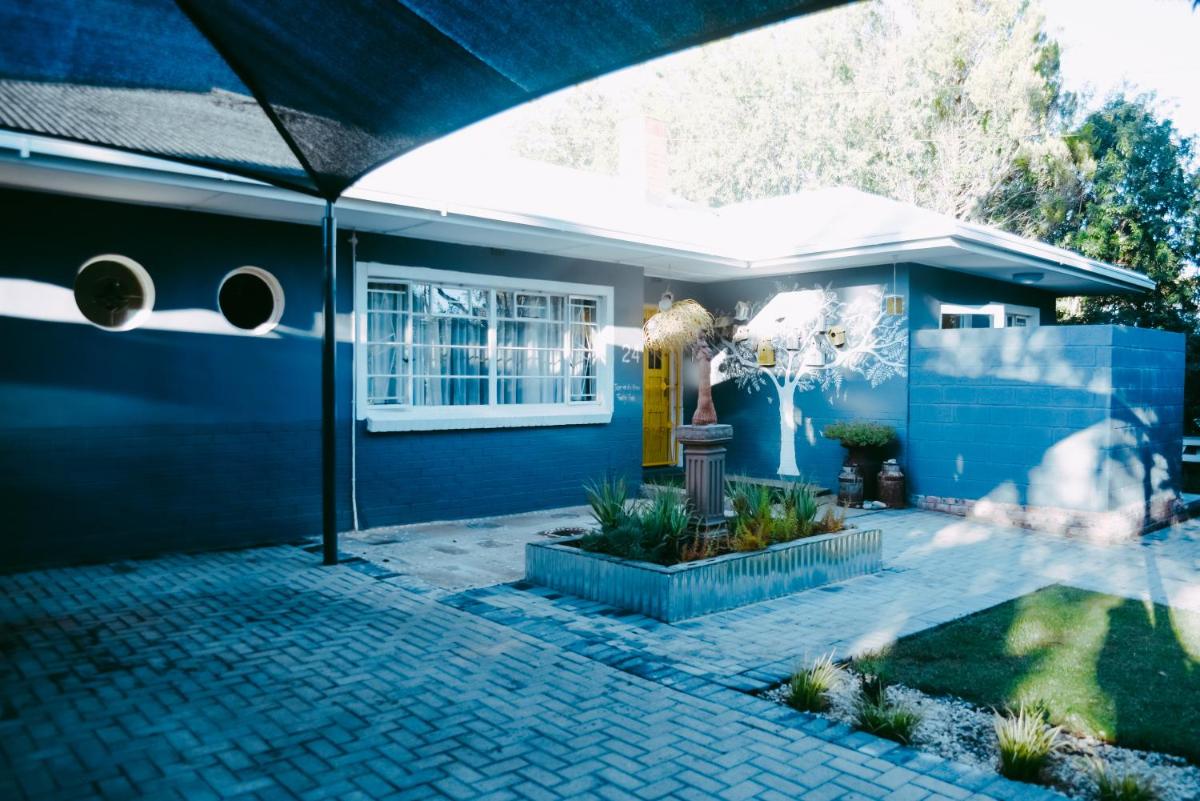 Photo 18