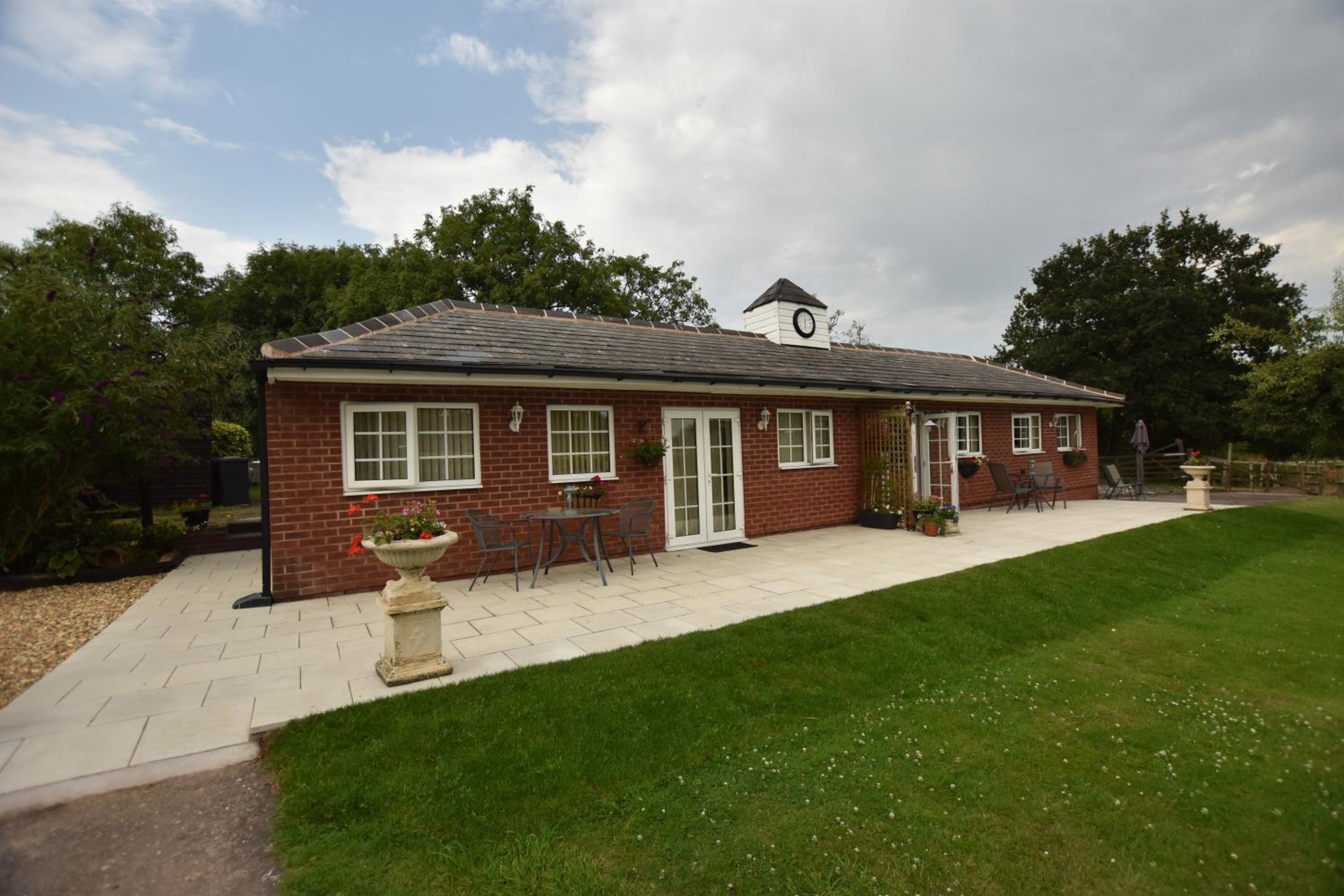 Little Rushbrook Cottages