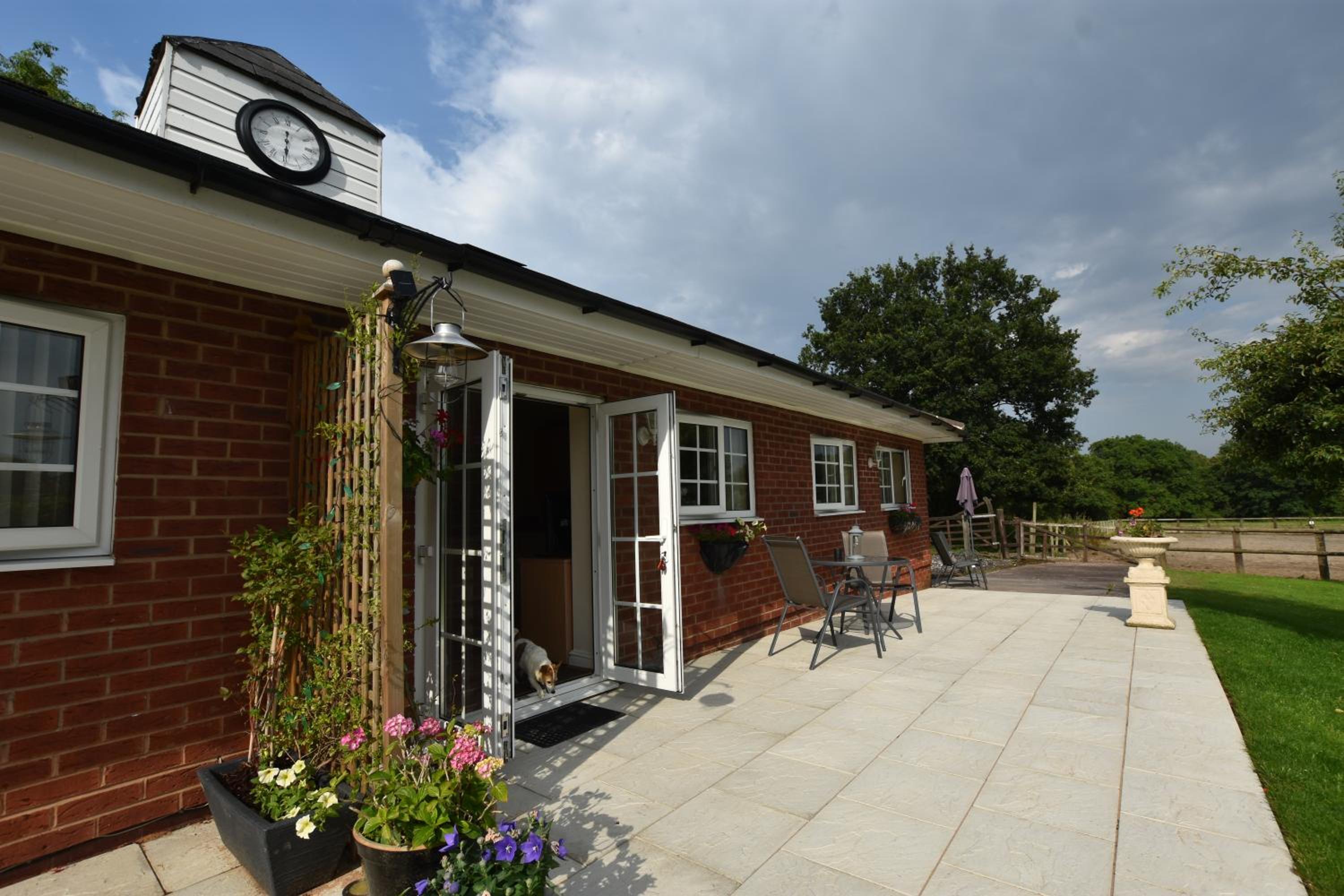 Little Rushbrook Cottages