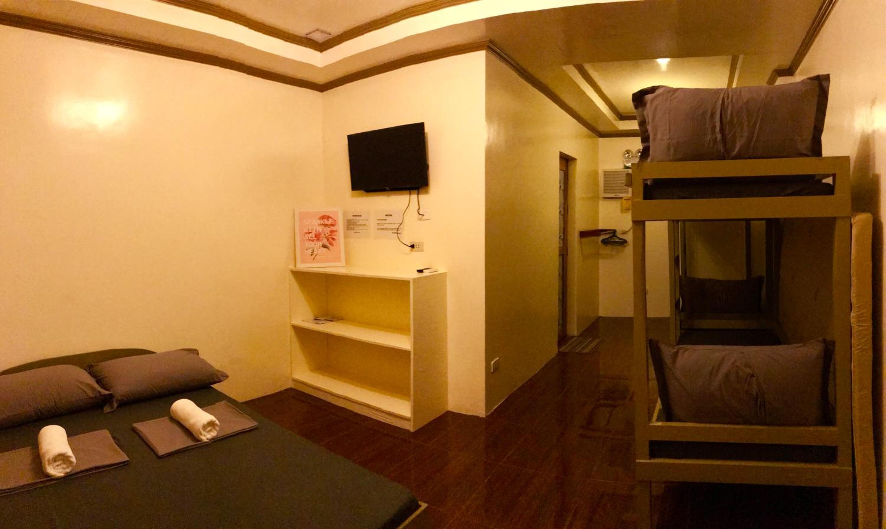OHANA Guesthouse view 4