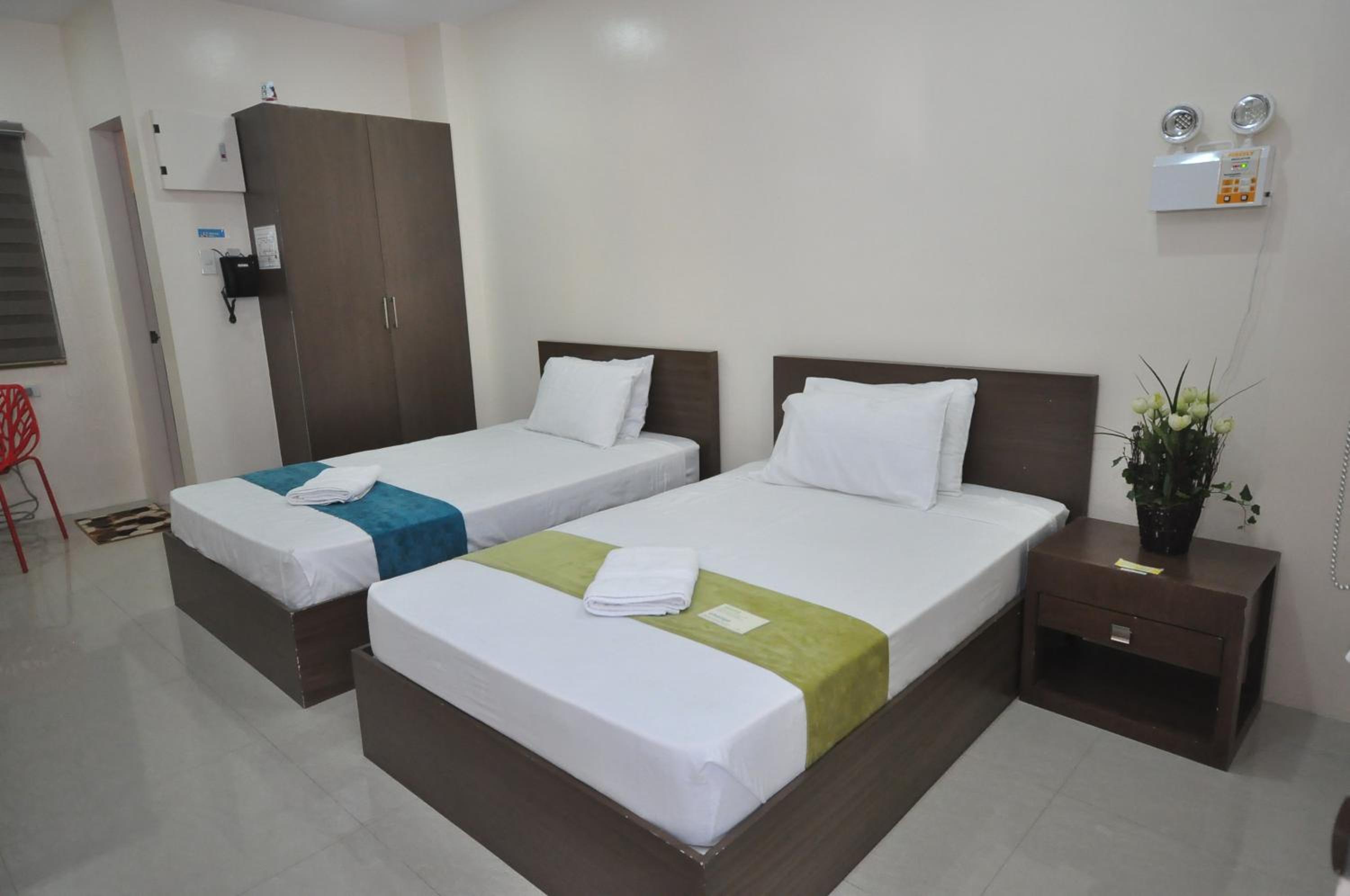 RNR Suites