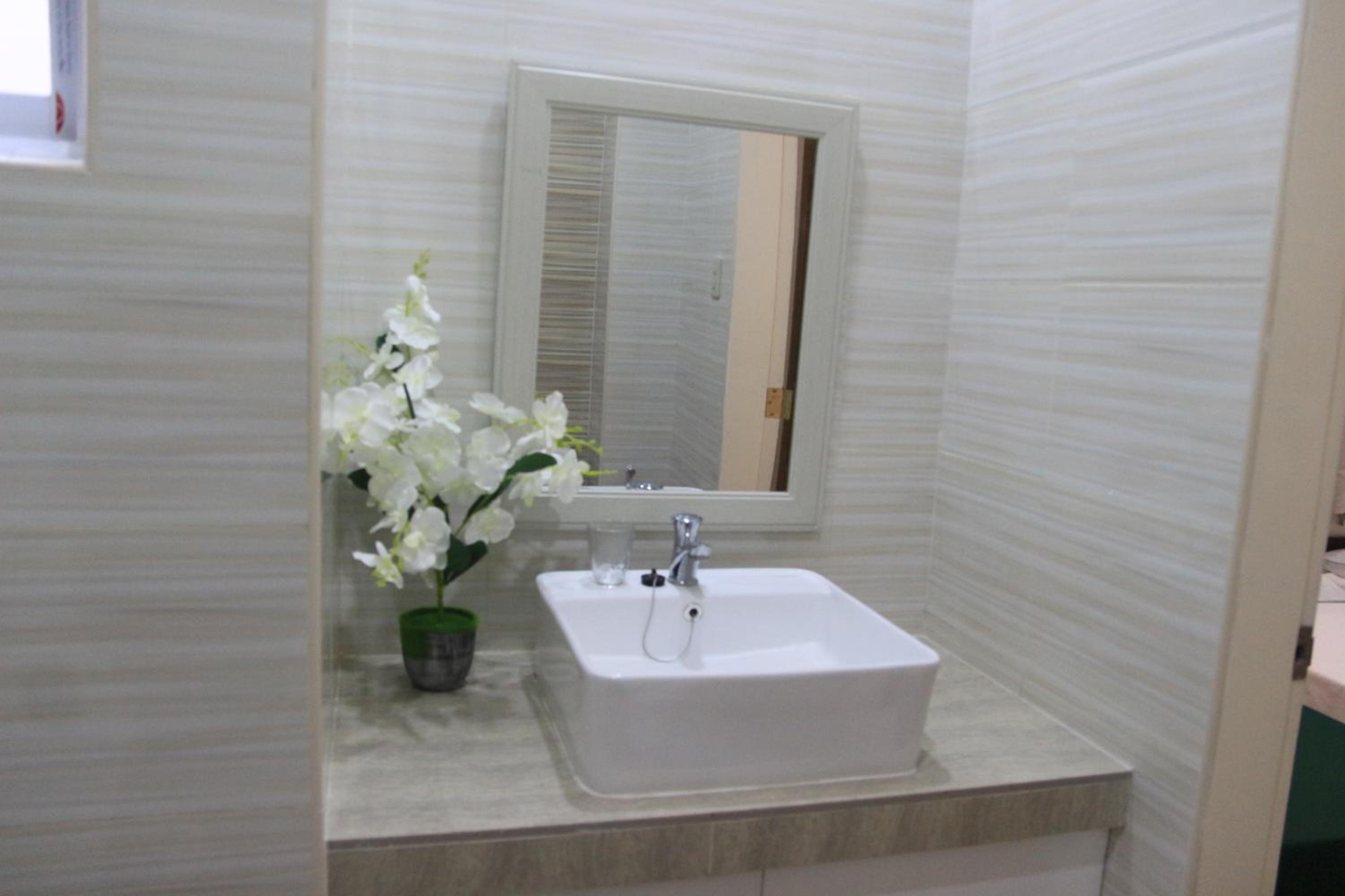 RNR Suites