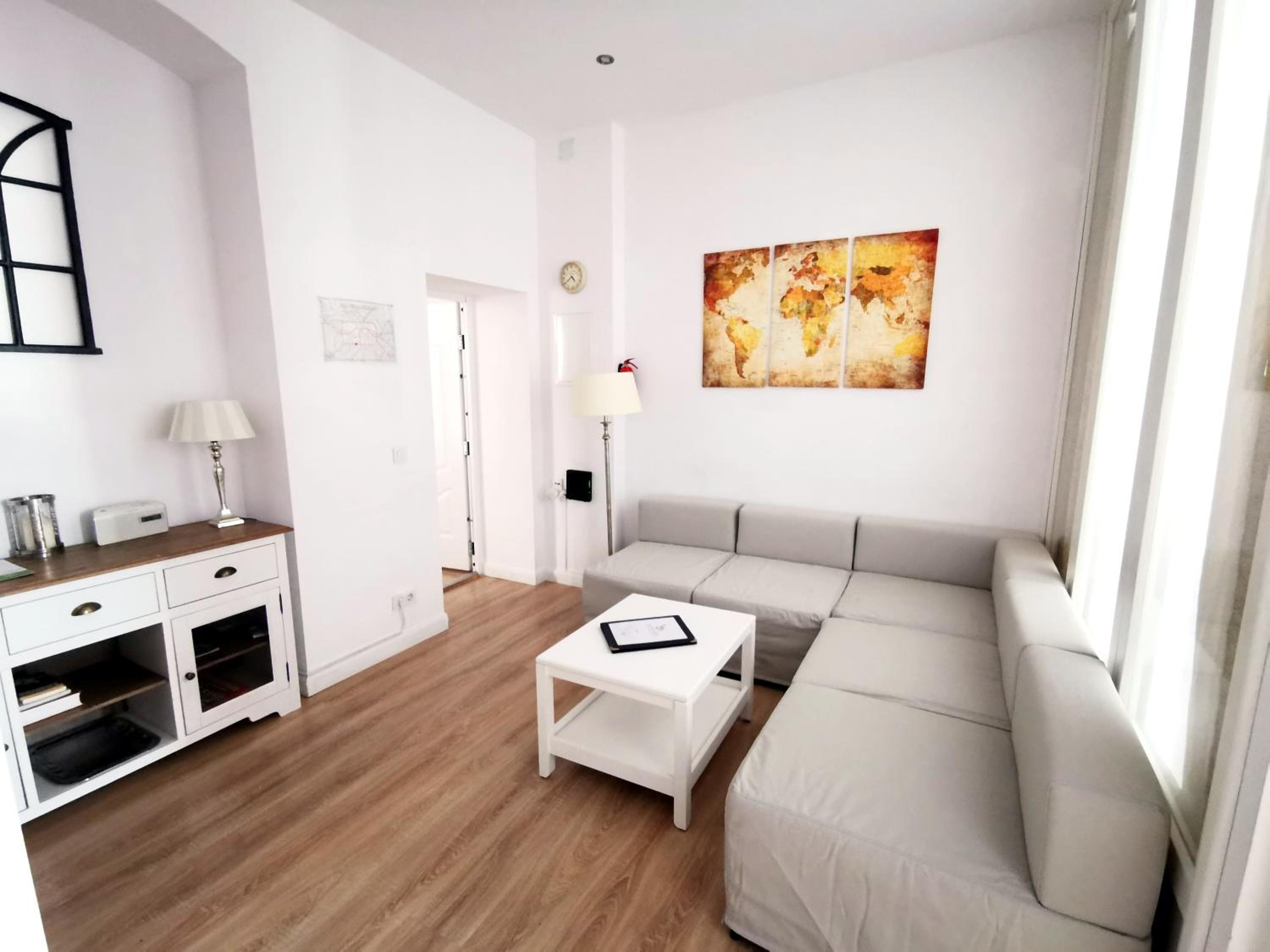 FRITZ by ROCKCHAIR Apartments l SUPERHOST Status l 3 Bedrooms Boxspringbeds 2 Bathrooms 2 Kitchen - Cozy Family & Business Flair welcomes you!