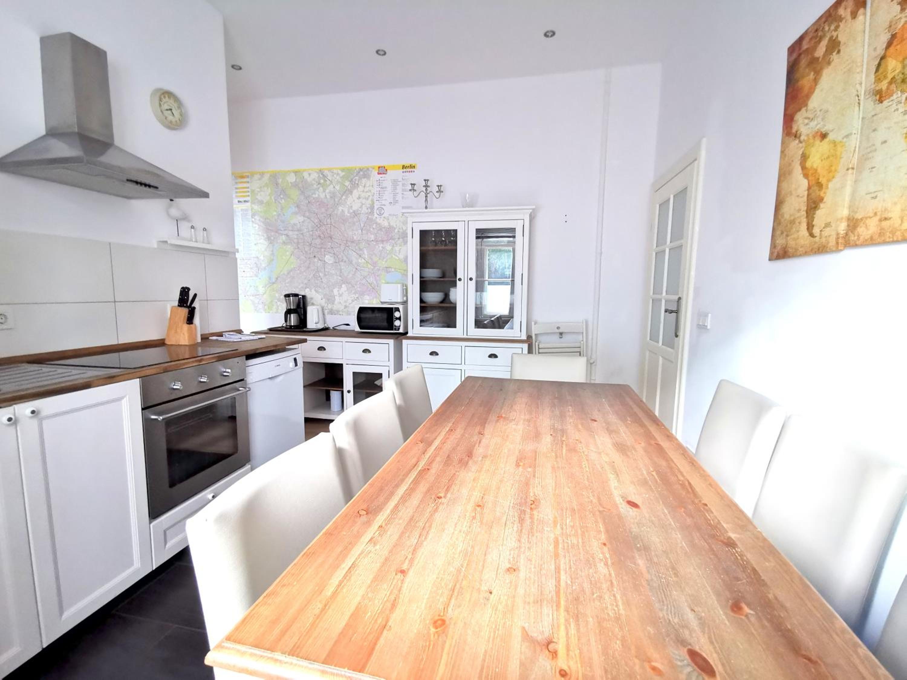 FRITZ by ROCKCHAIR Apartments l SUPERHOST Status l 3 Bedrooms Boxspringbeds 2 Bathrooms 2 Kitchen - Cozy Family & Business Flair welcomes you!