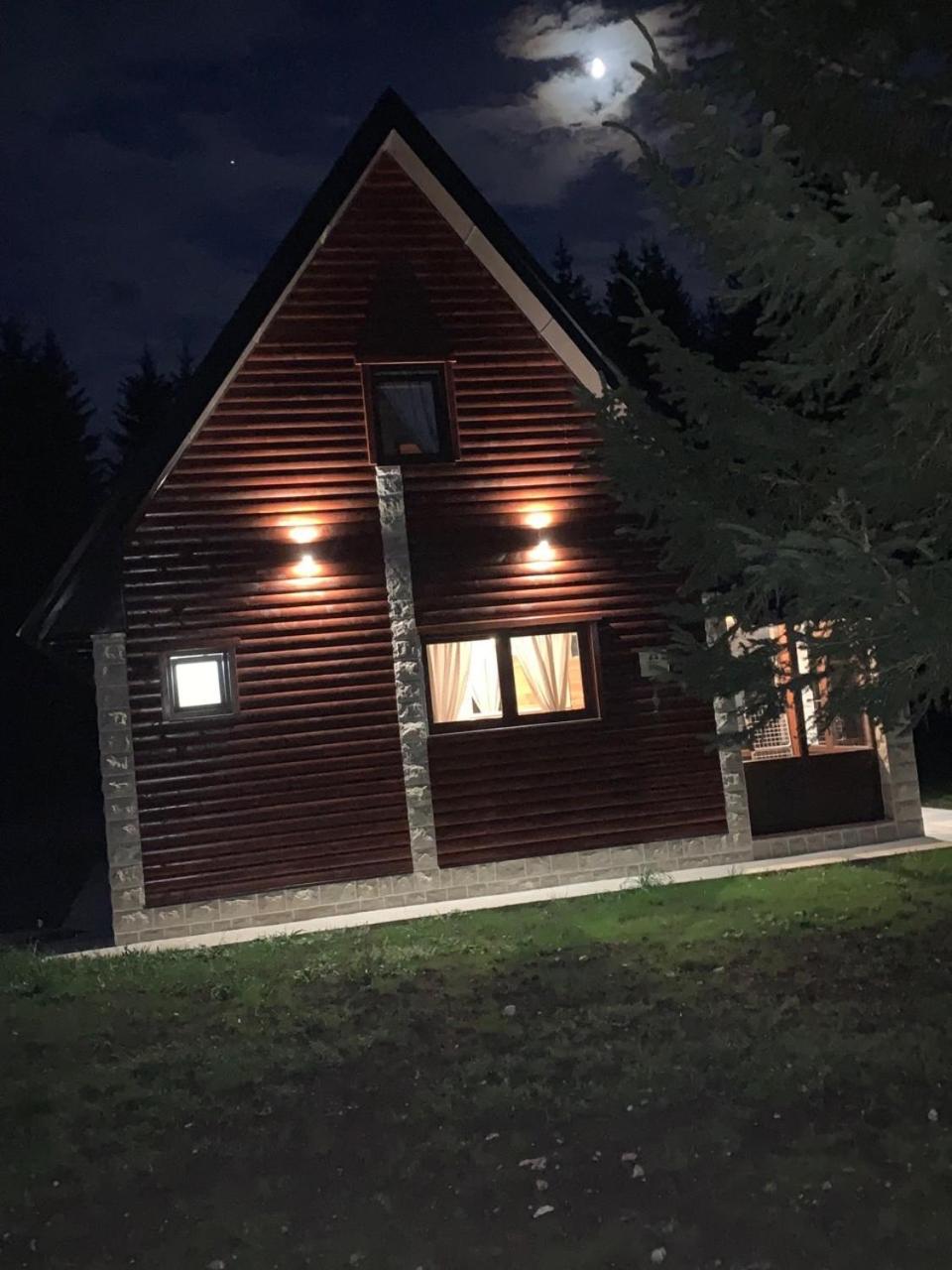 Wood Inn view 4