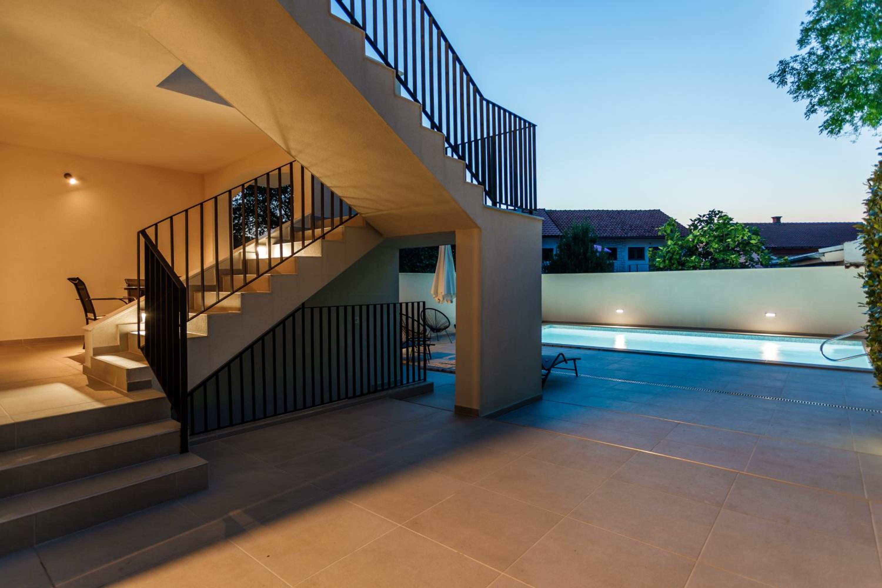 Mari House view 5