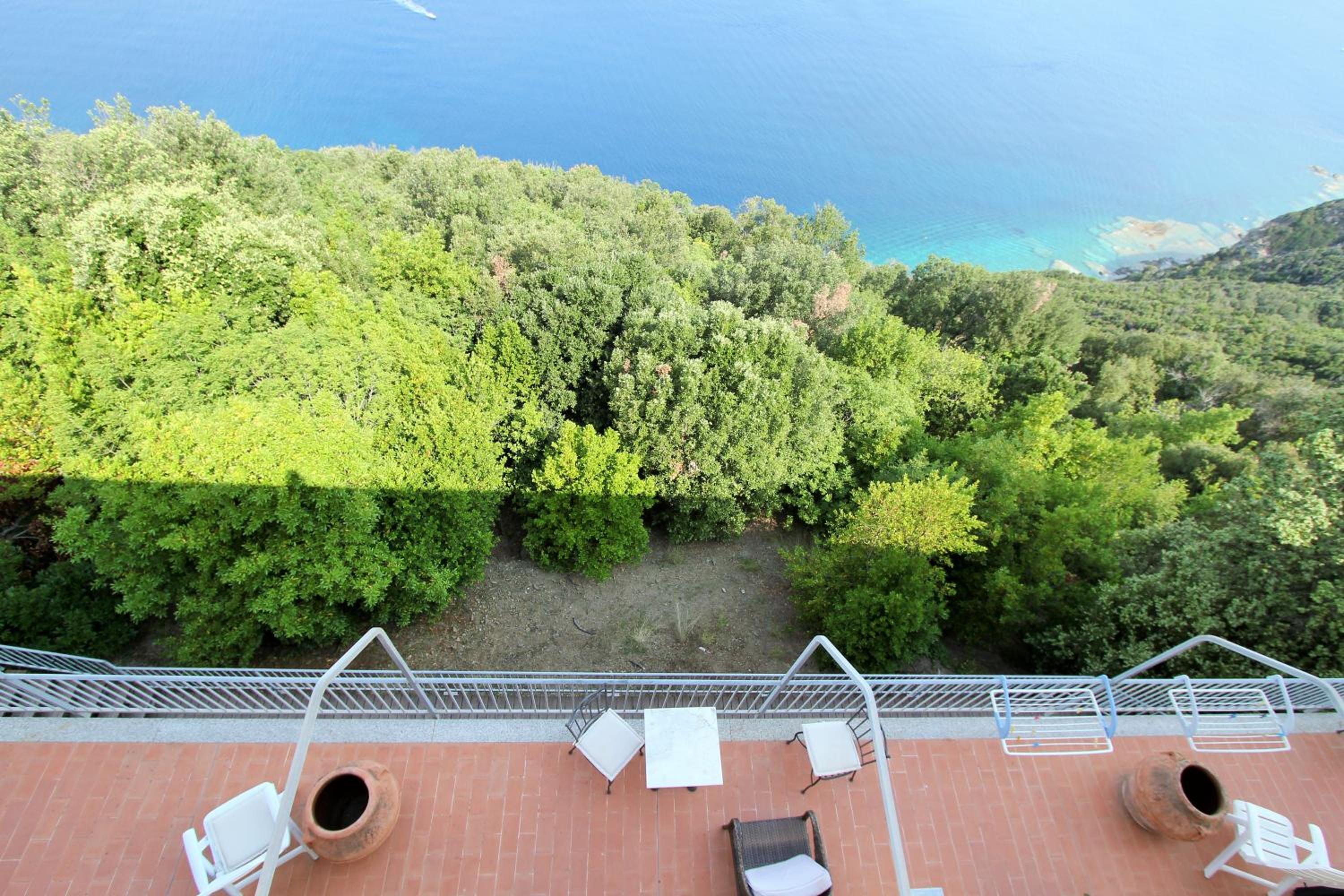 Castello di Populonia VILLA A MARE view 3