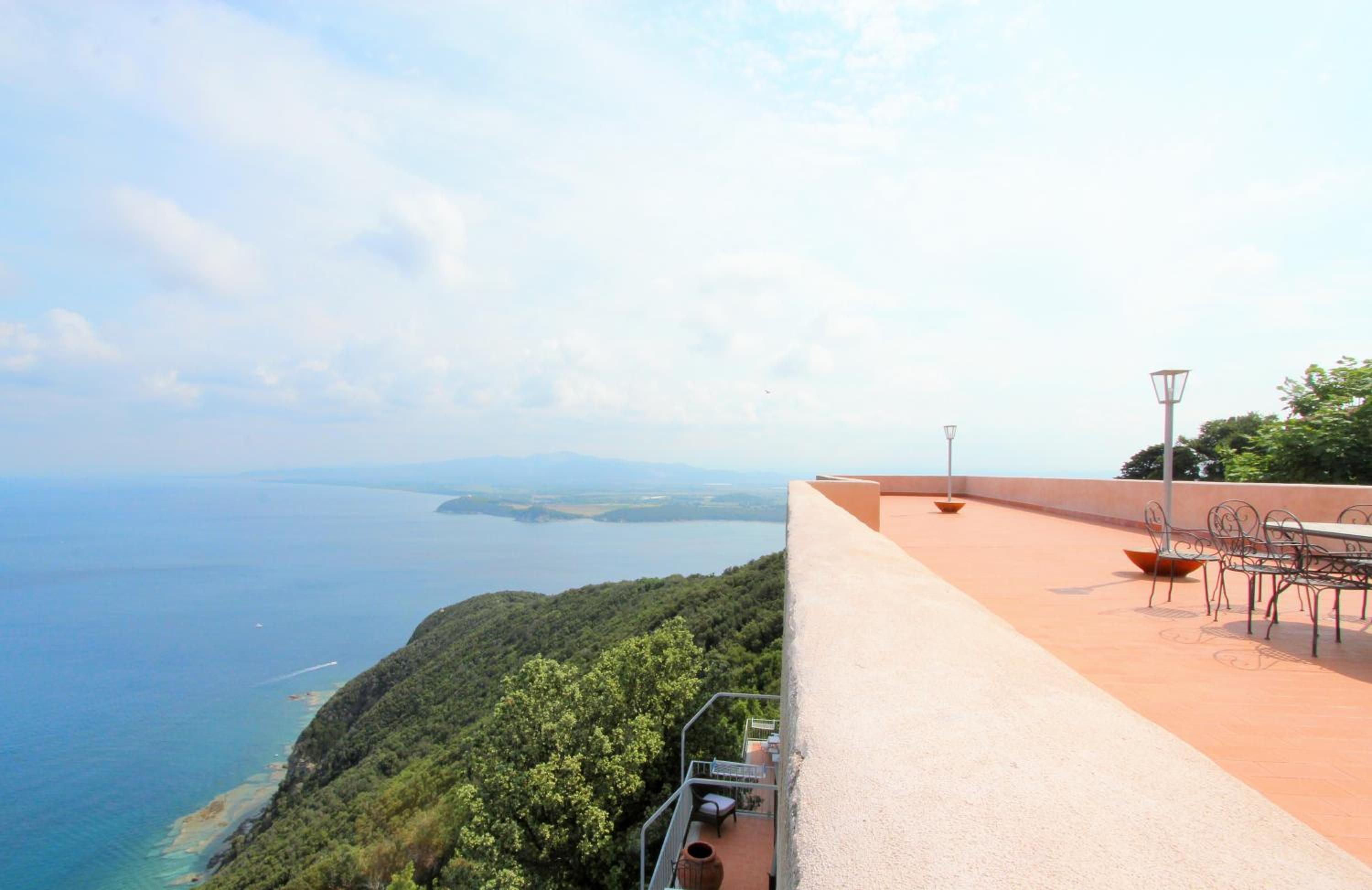Castello di Populonia VILLA A MARE view 2