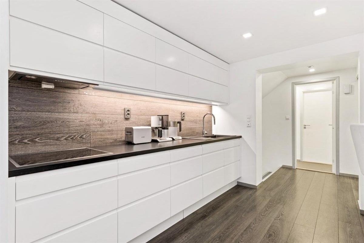 Peak Apartments