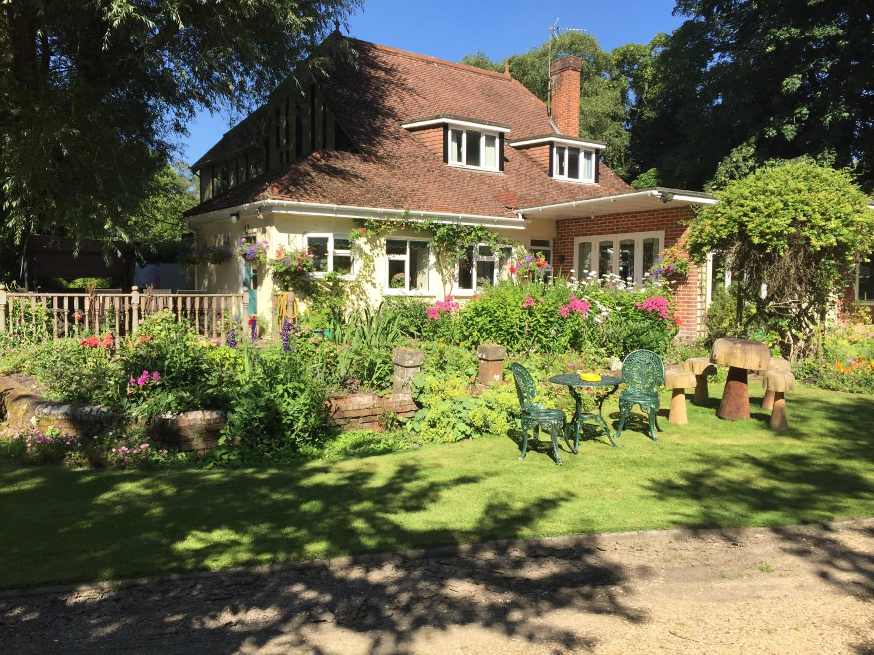 Kingswood Cottage view 4