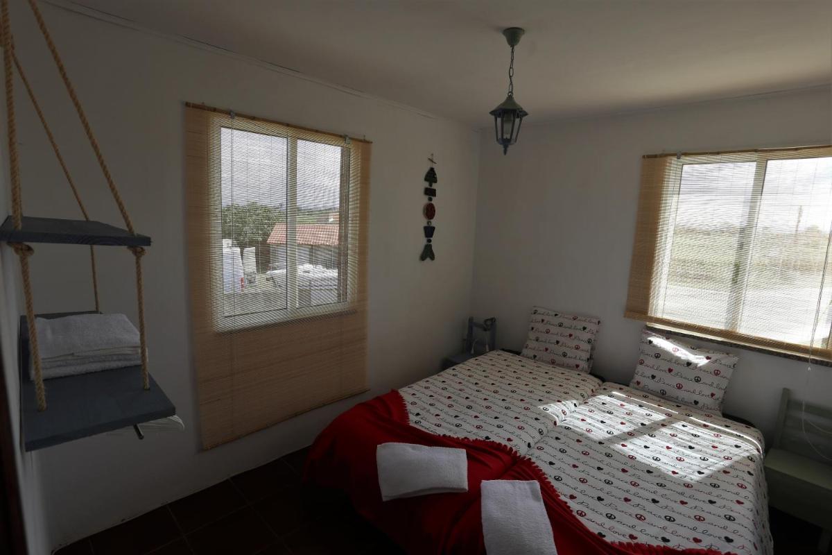 Ria de Aveiro White House view 4